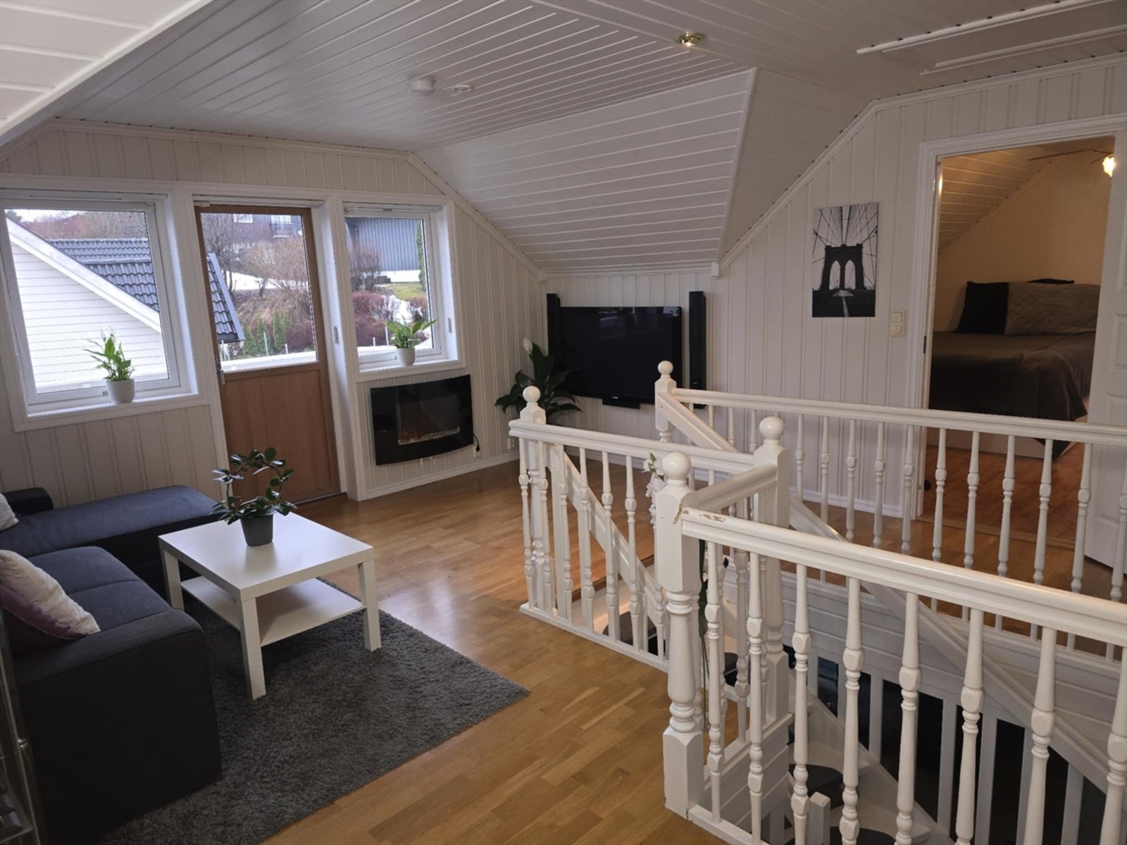 Koselig loftstue. Galleribilde