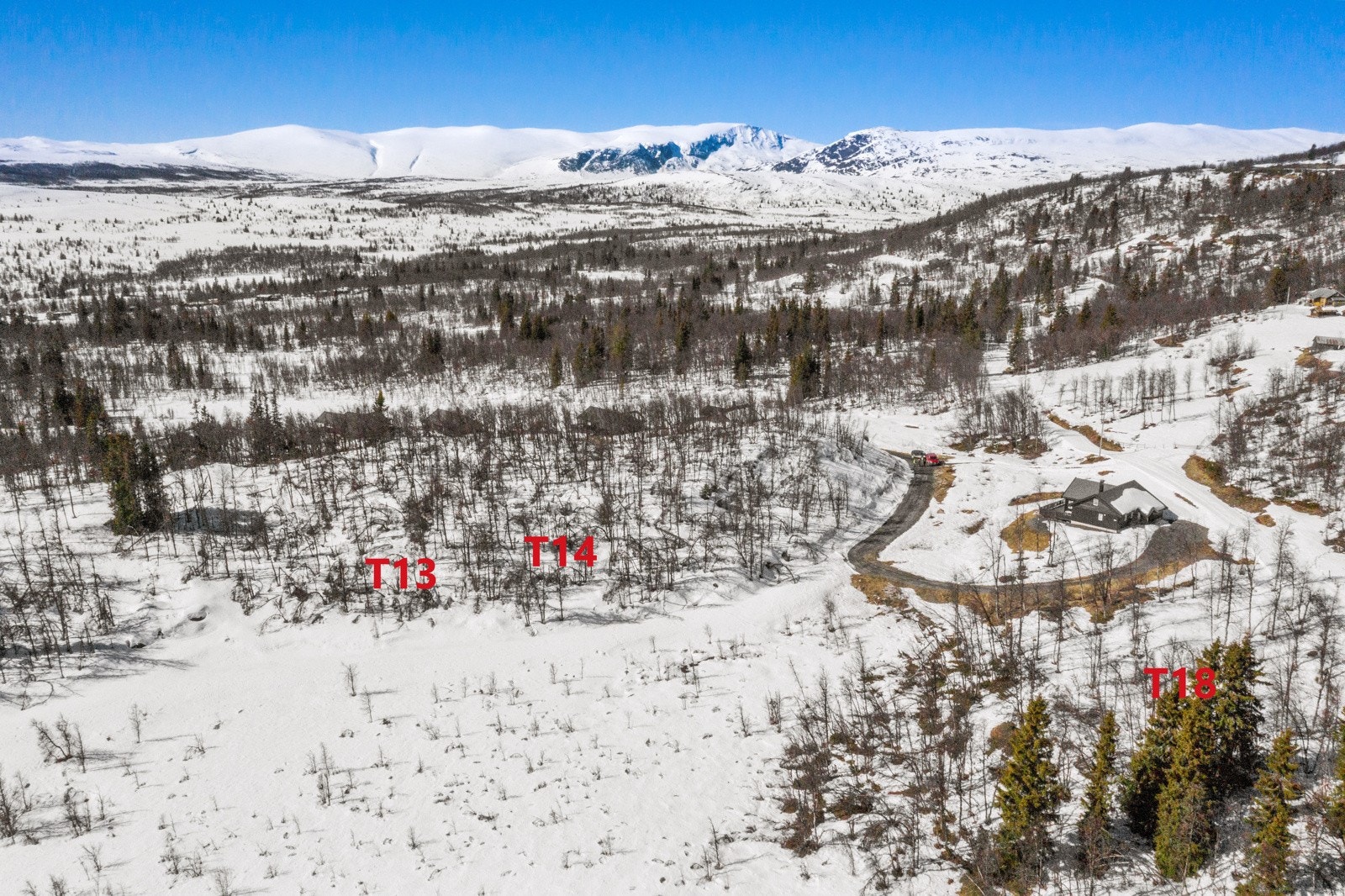 Tomtemerkingen er kun ca. angitt for å kunne gi et bilde av hvor de forskjellige tomtene ligger. Avvik kan derfor forekomme. Galleribilde