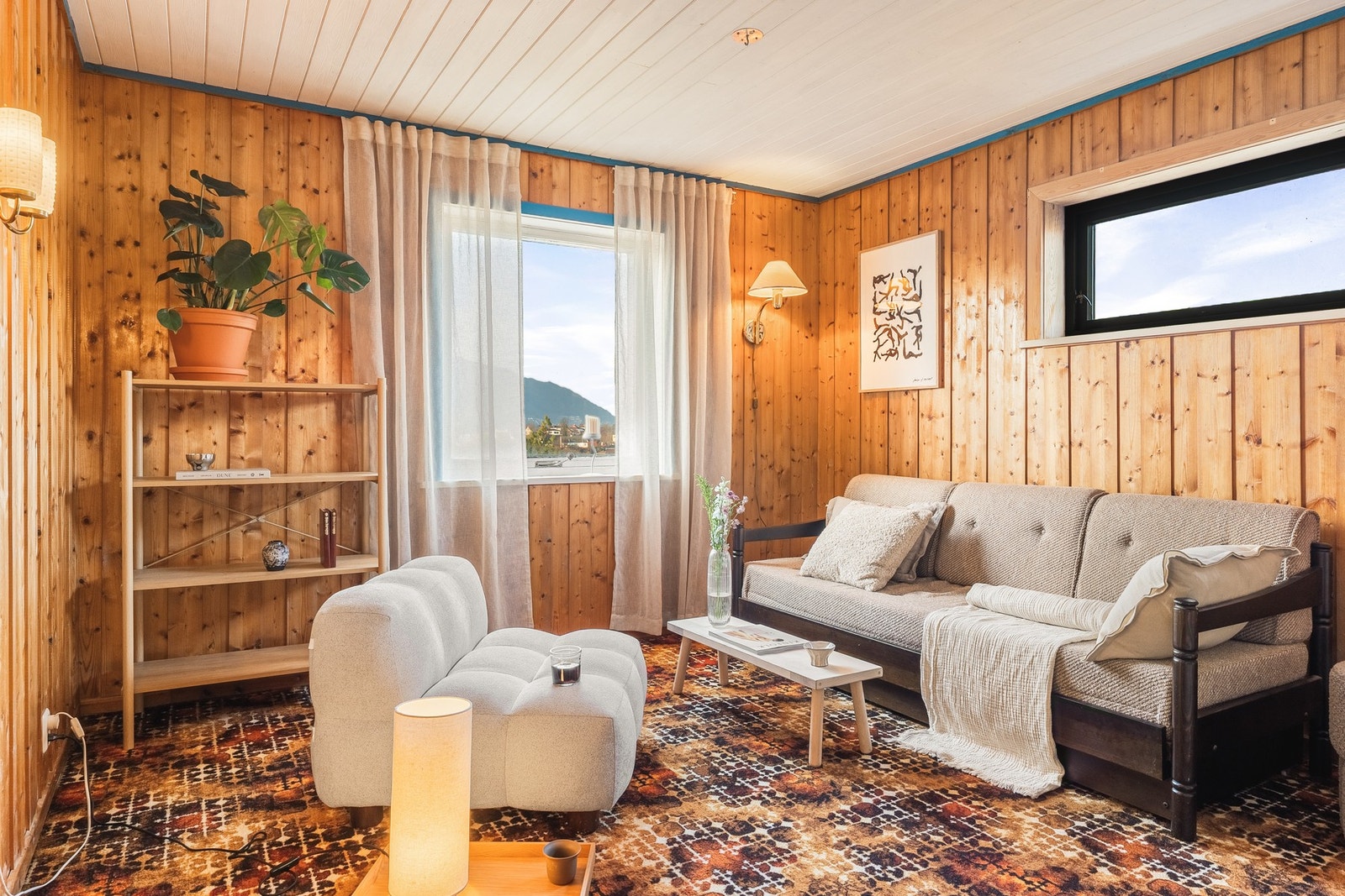 Kjellerstue på 13 kvm med peis. Galleribilde