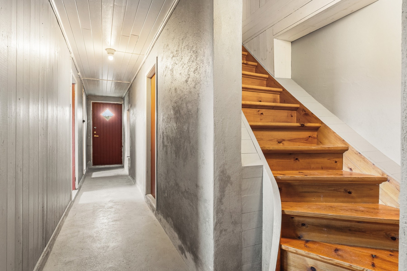 Vi går videre ned til kjelleren. Galleribilde