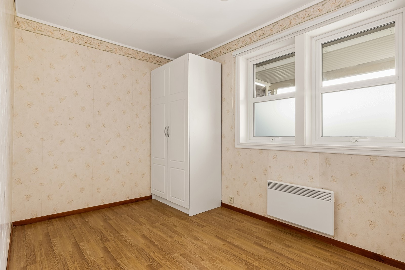 Leilighetens andre soverom passer godt som barnerom, gjesterom eller kontor. Galleribilde