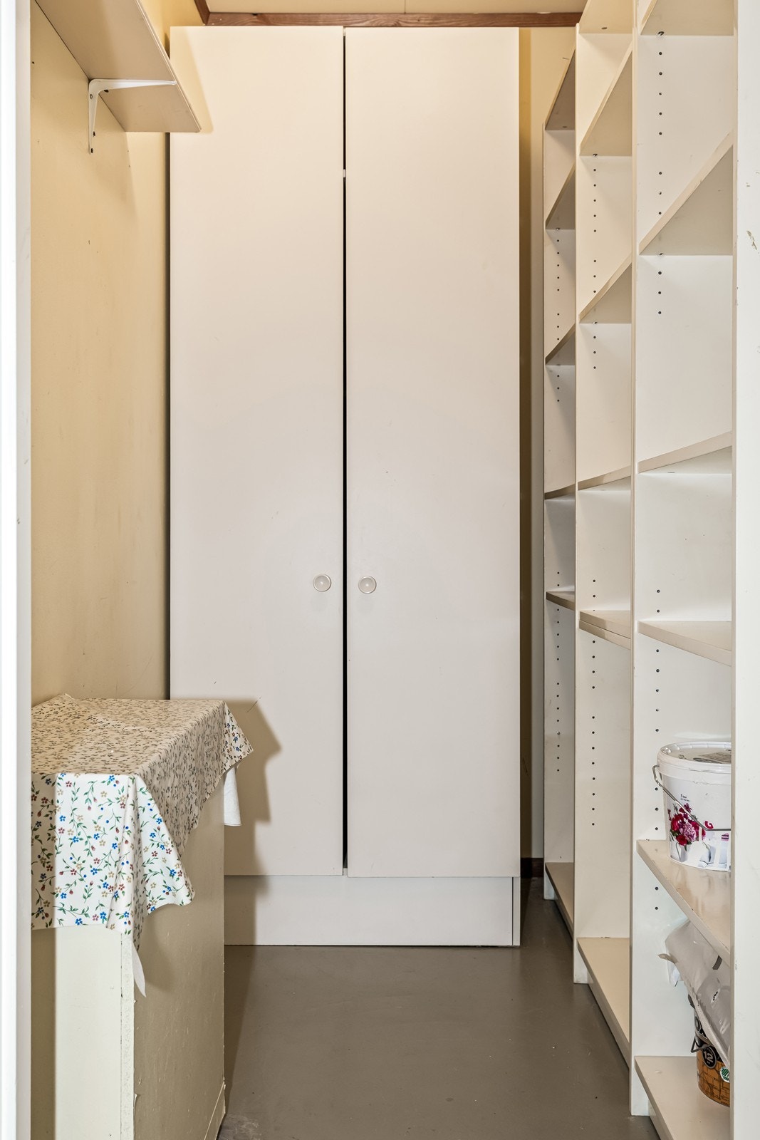 Leiligheten disponerer en innvendig bod som gir godt med lagringsplass. Galleribilde