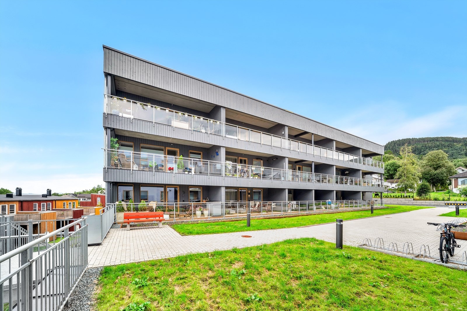 Med leiligheten følger en bod på 10 kvm og en fast parkeringsplass. Galleribilde