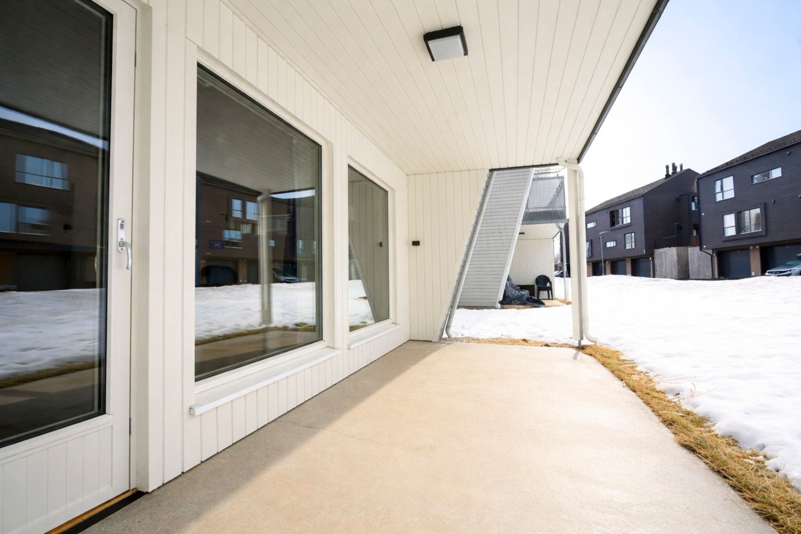 Platting på hele 12 kvm gir god plass til utemøblement. Galleribilde