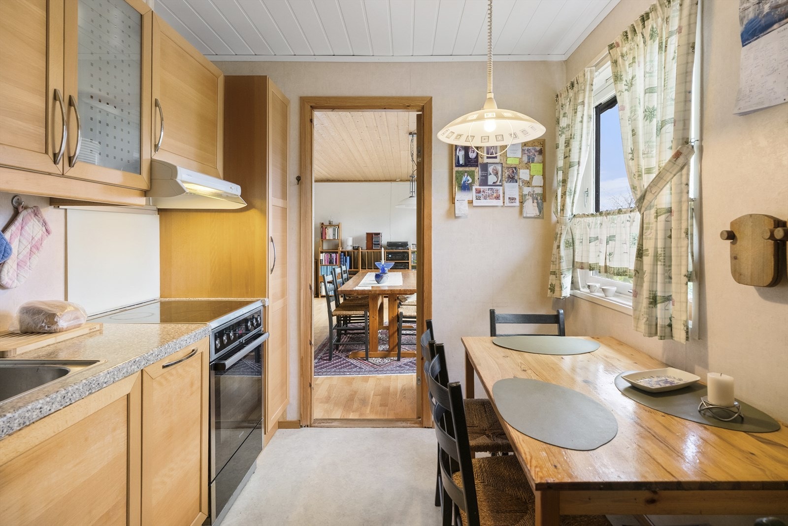 - Det er integrert oppvaskmaskin, og frittstående hvitevarer kan medfølge ved avtale - Galleribilde