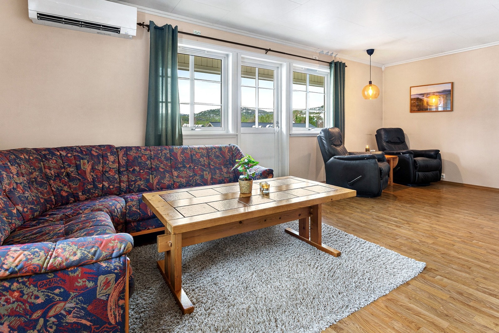 Vindu som sørger for gode dagslysforhold. Galleribilde