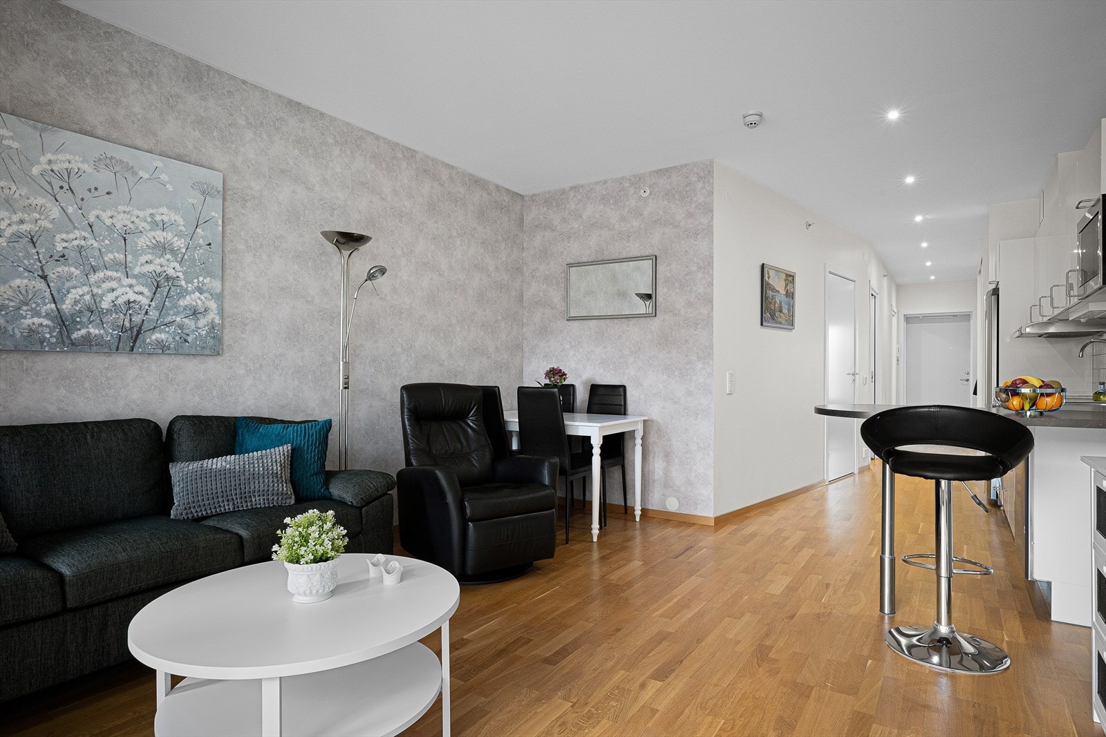 God plass til både sofagruppe og spisebord Galleribilde