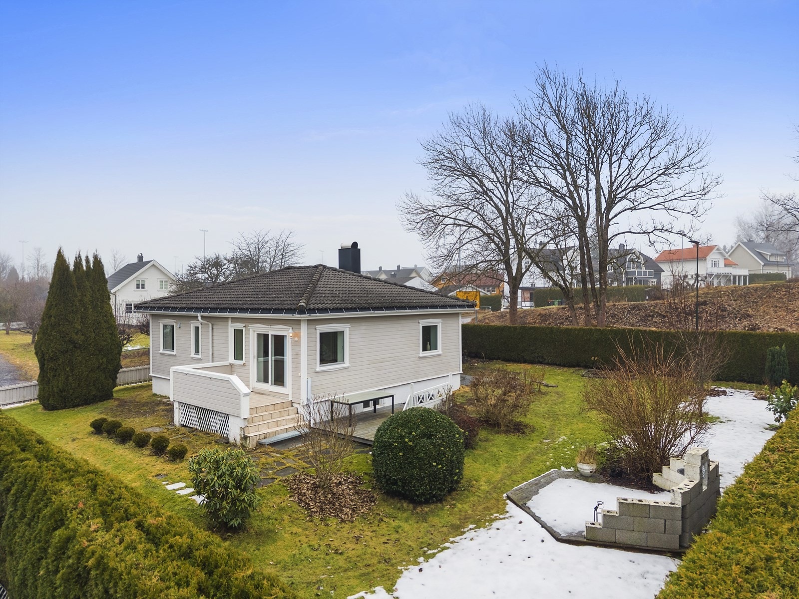 EiendomsMegler1 v/Mette Krokås Selander presenterer Bratsberggata 50 - Praktisk og pent oppusset enebolig på Bratsberg!
Foto: A7 Media. Galleribilde