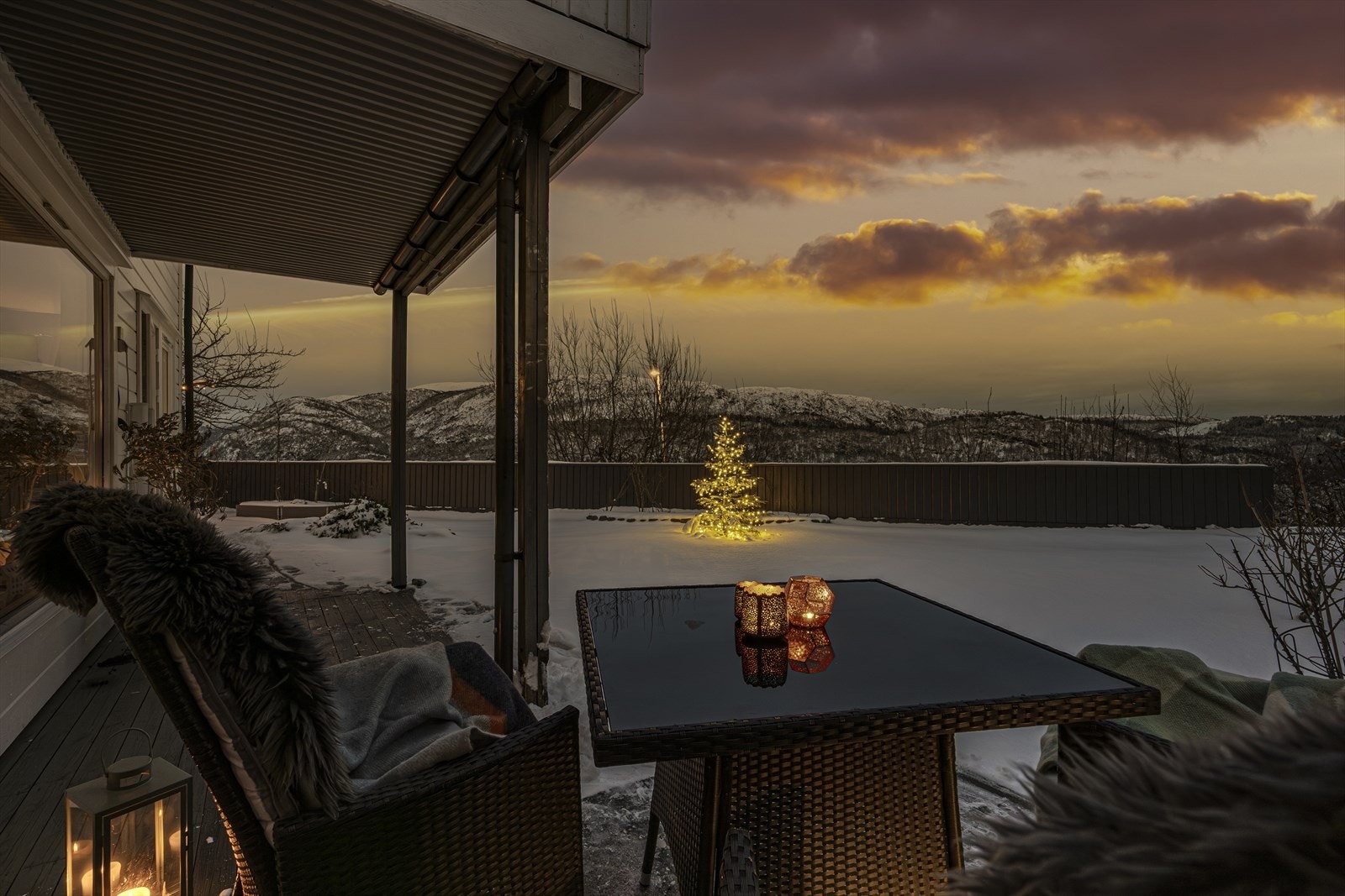 Roen finner du i møtet mellom vakre fjell og himmelens skiftende farger. Galleribilde