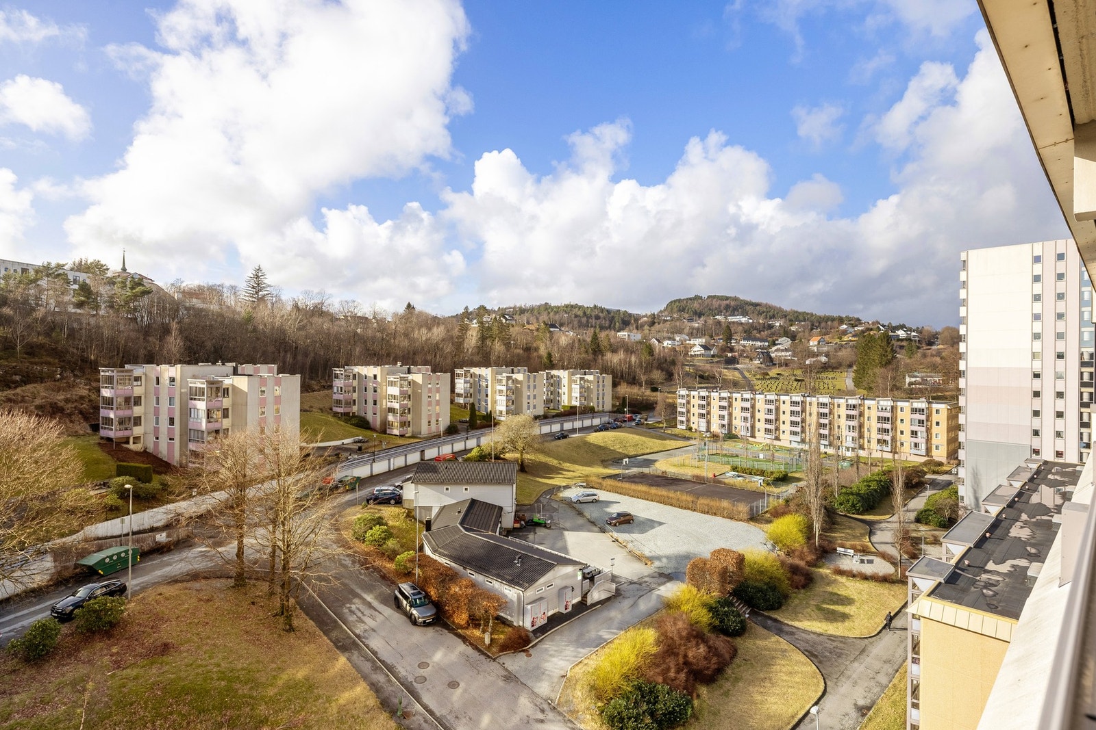Leiligheten har en herlig balkong som måles til 7,6 kvm. Galleribilde