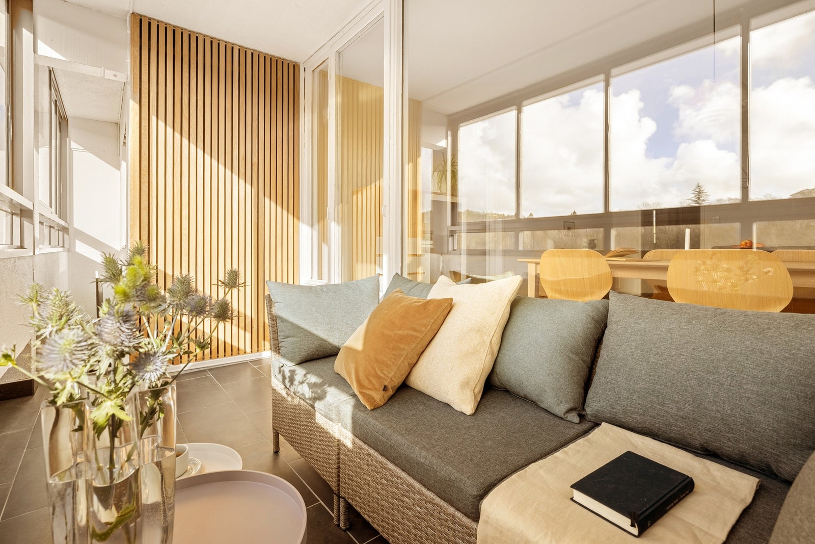 Dette er en flott 3-roms leilighet med gjennomgående god standard og god planløsning. Galleribilde