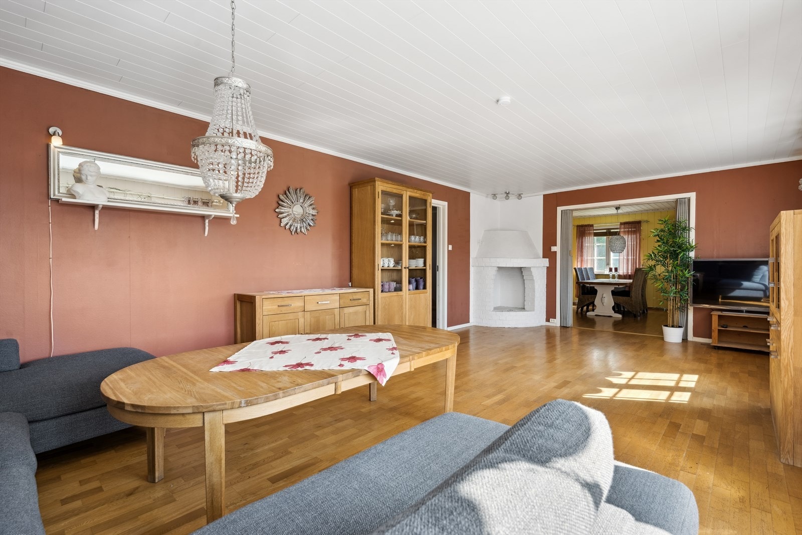 Romslig stue som er enkel å møblere! Galleribilde