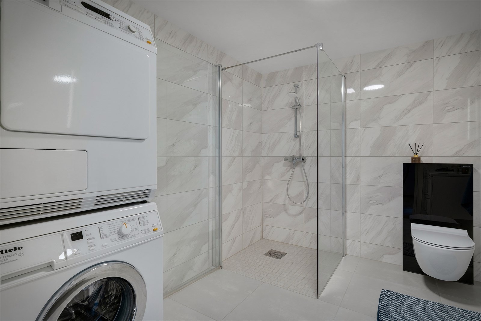 Helfliset med varme i gulv. Galleribilde