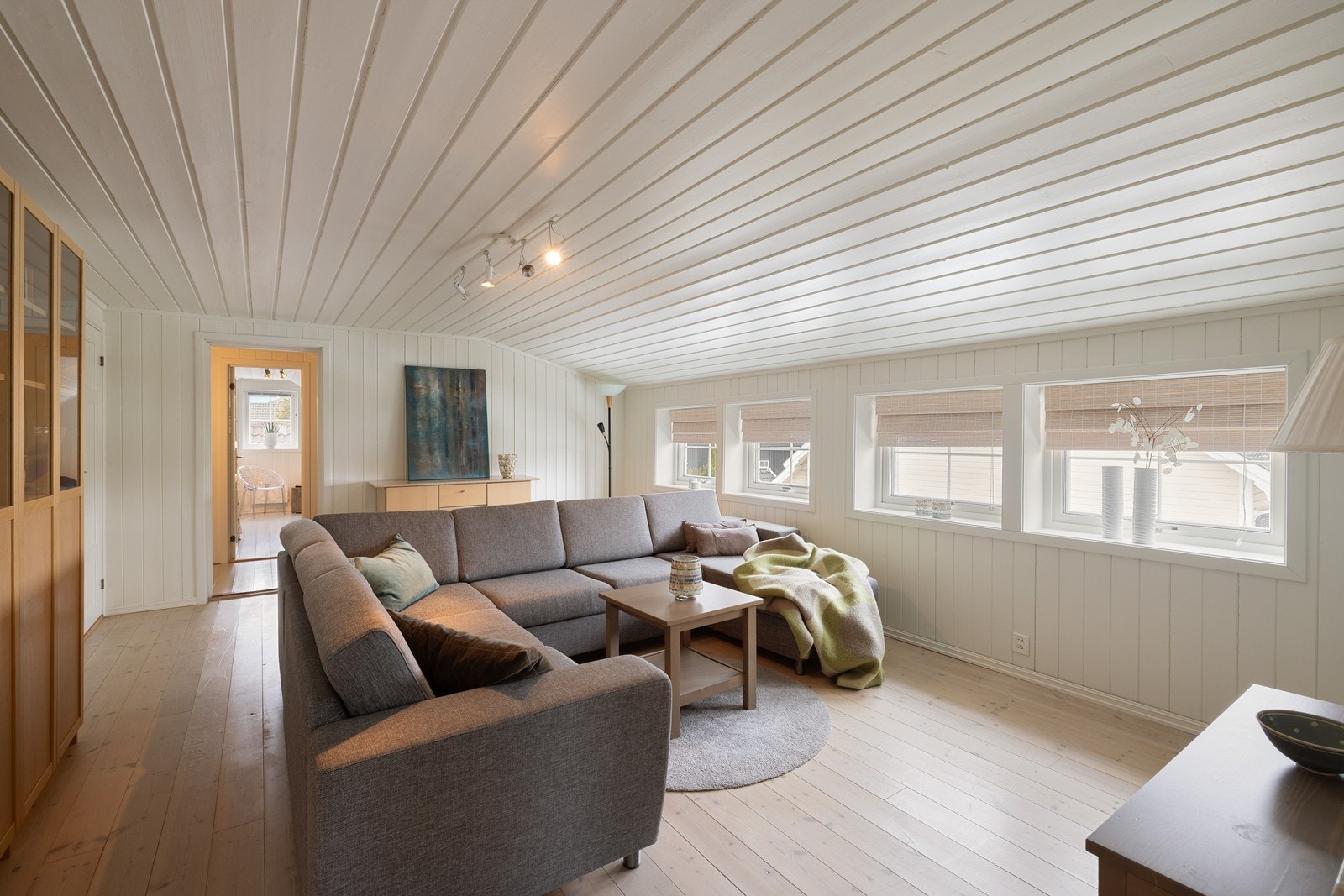 I 2. etasje finner du en hyggelig loftstue (ikke godkjent for varig opphold). Galleribilde