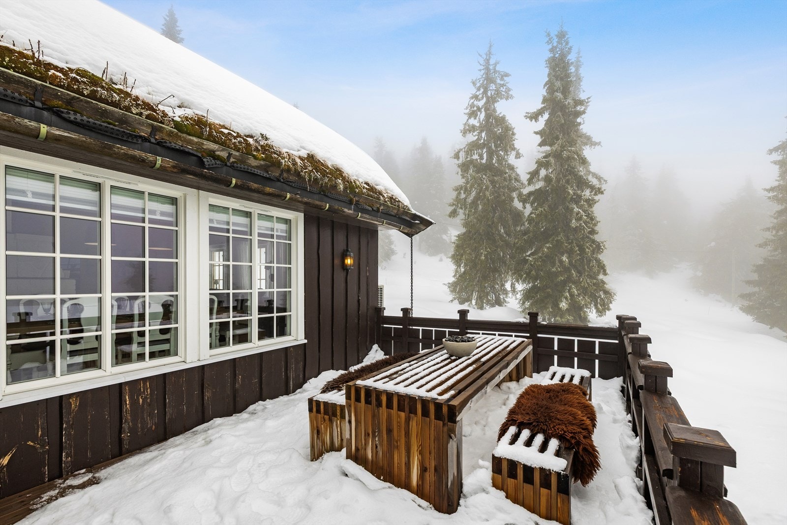 Uteplassen kan by på flere sittesoner. Galleribilde