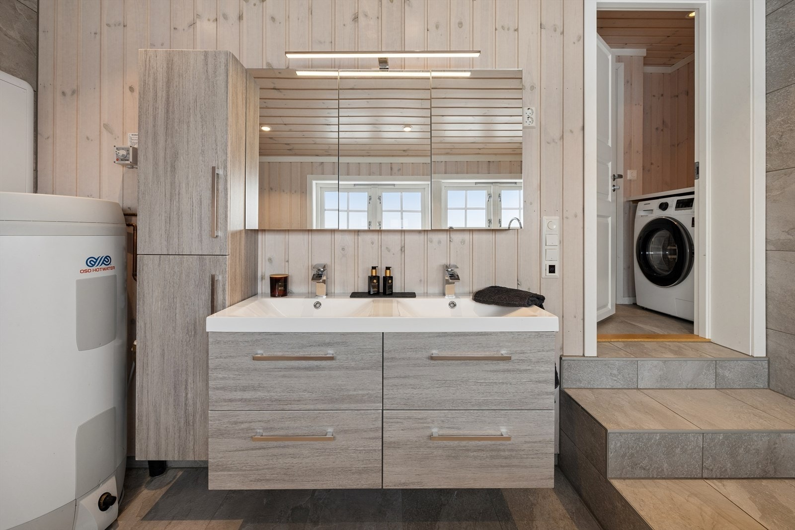 Varmtvannstanken på ca 200 liter fra 2020. Galleribilde