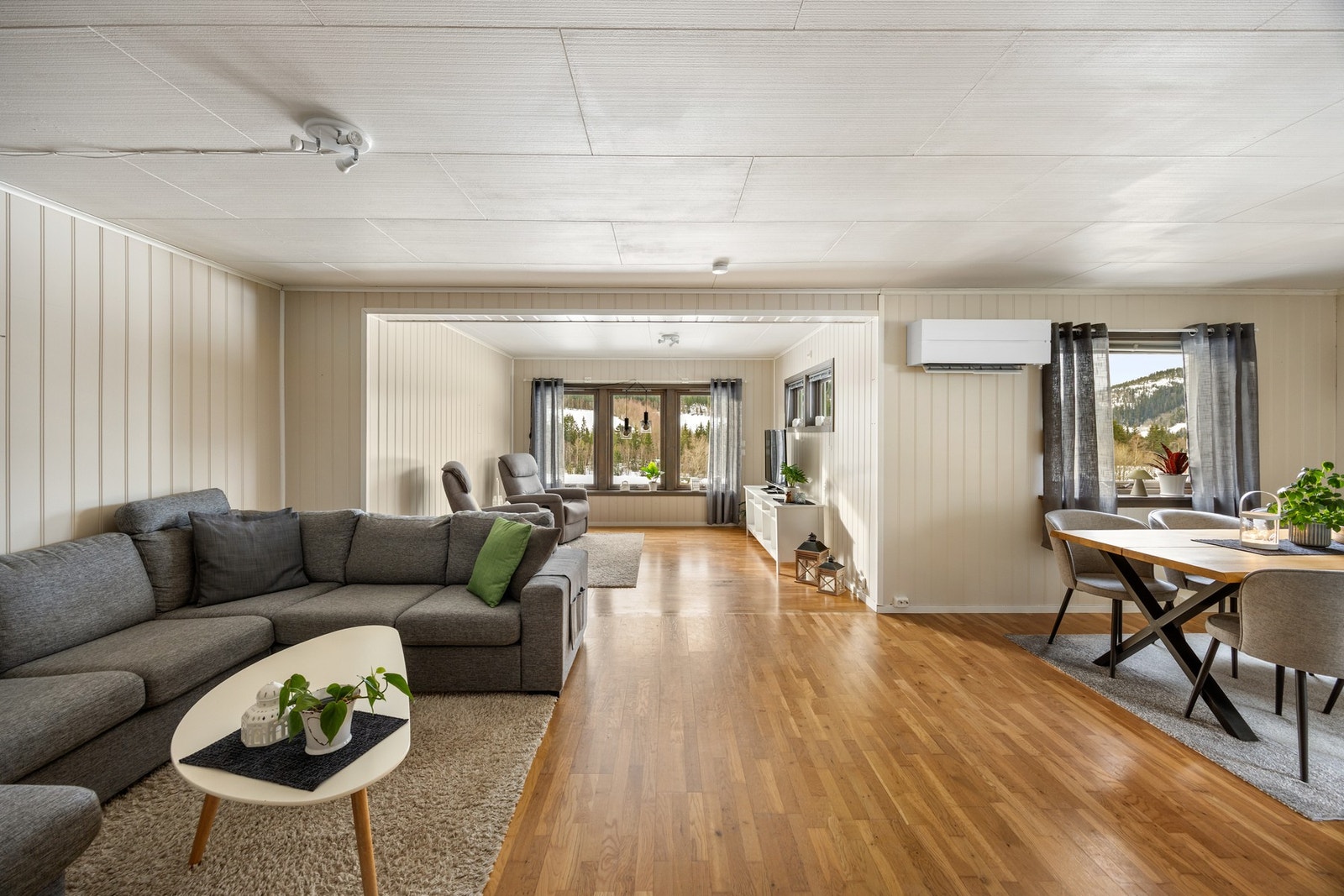 Stue - 40 kvm. Galleribilde