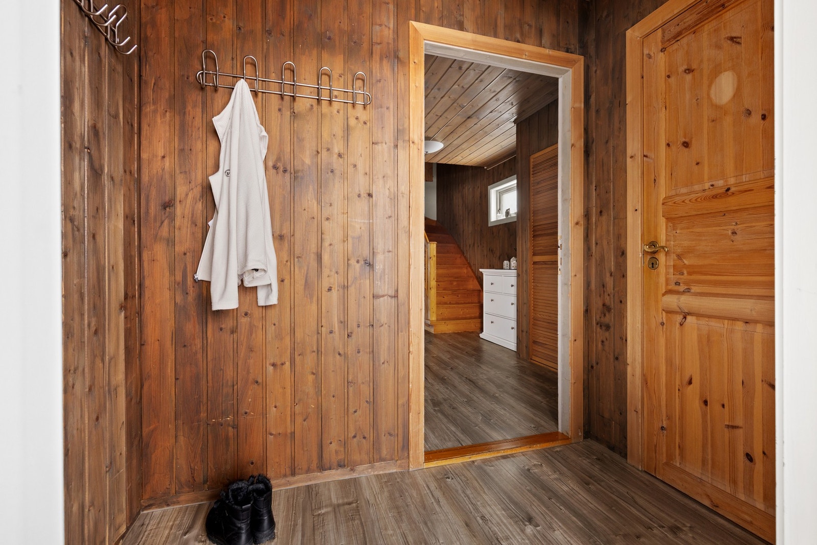 Entré - 2,5 kvm. Galleribilde