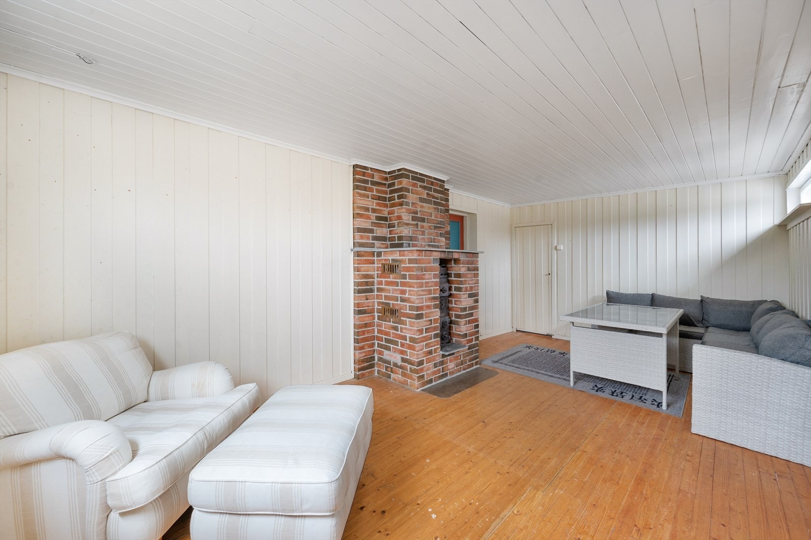 Kjellerstue med med tilgang til bod.
Avviker fra bygningstegning, er der oppgitt som ikke utgravd. Godkjennelse foreligger ikke. Galleribilde