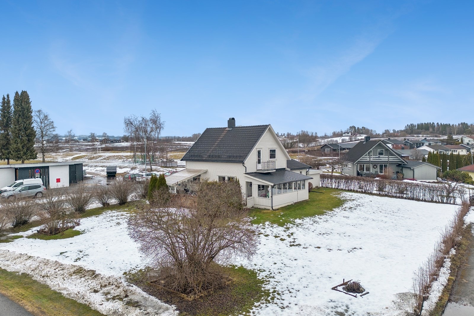 Eiendommen ligger i umiddelbar nærhet til idrettsanlegg, med Black River Park like ved. Galleribilde