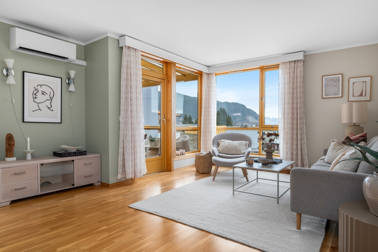 Leiligheten har et areal på ca. 68 kvm, med en praktisk og gjennomtenkt planløsning. Galleribilde