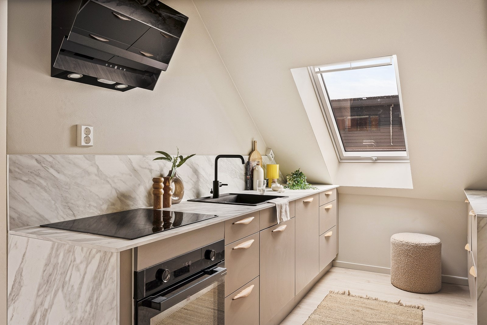 Hvitevarer fra Grundig og Norcool. Galleribilde