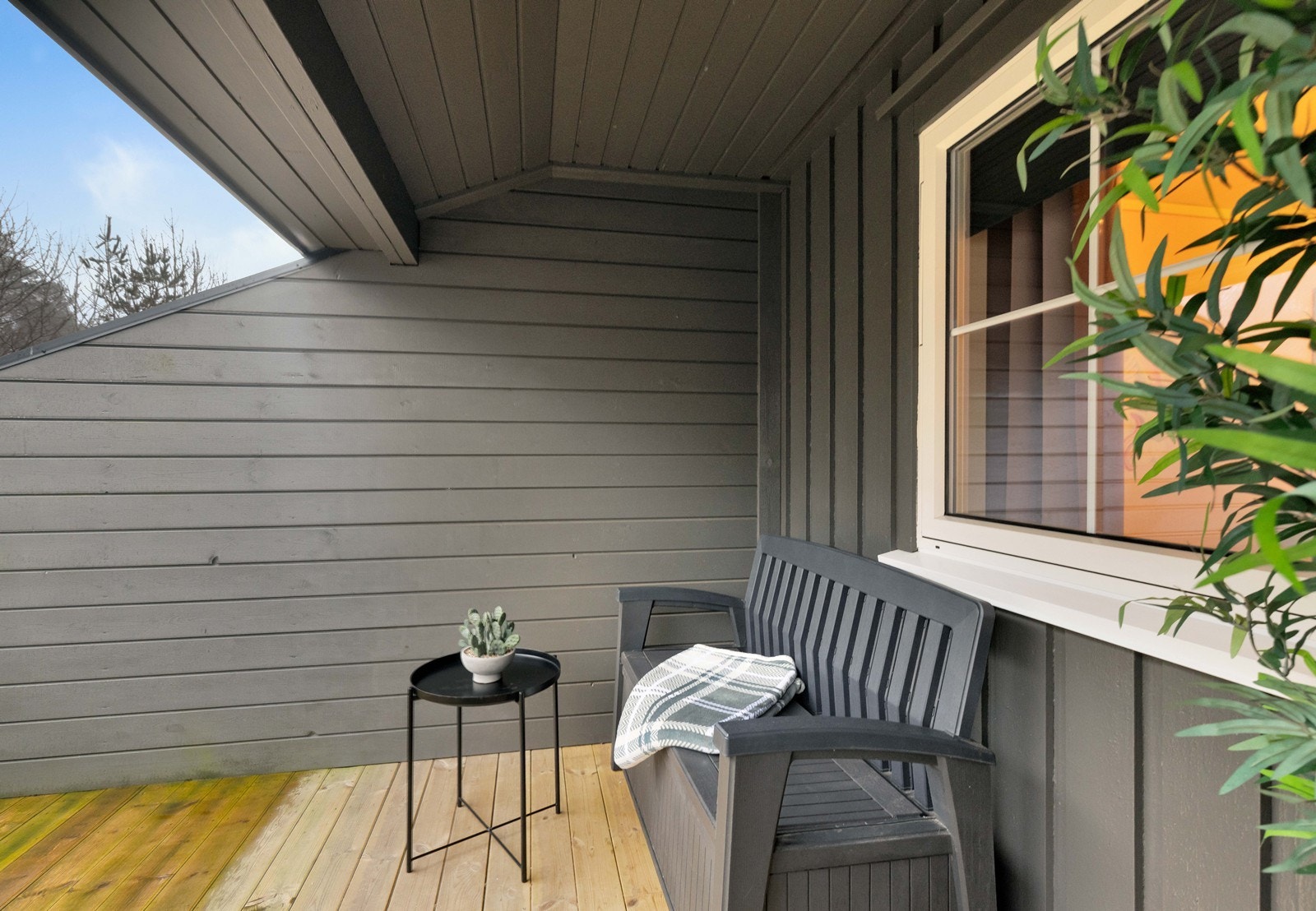 Trivelig plass ved inngangsparti. Galleribilde