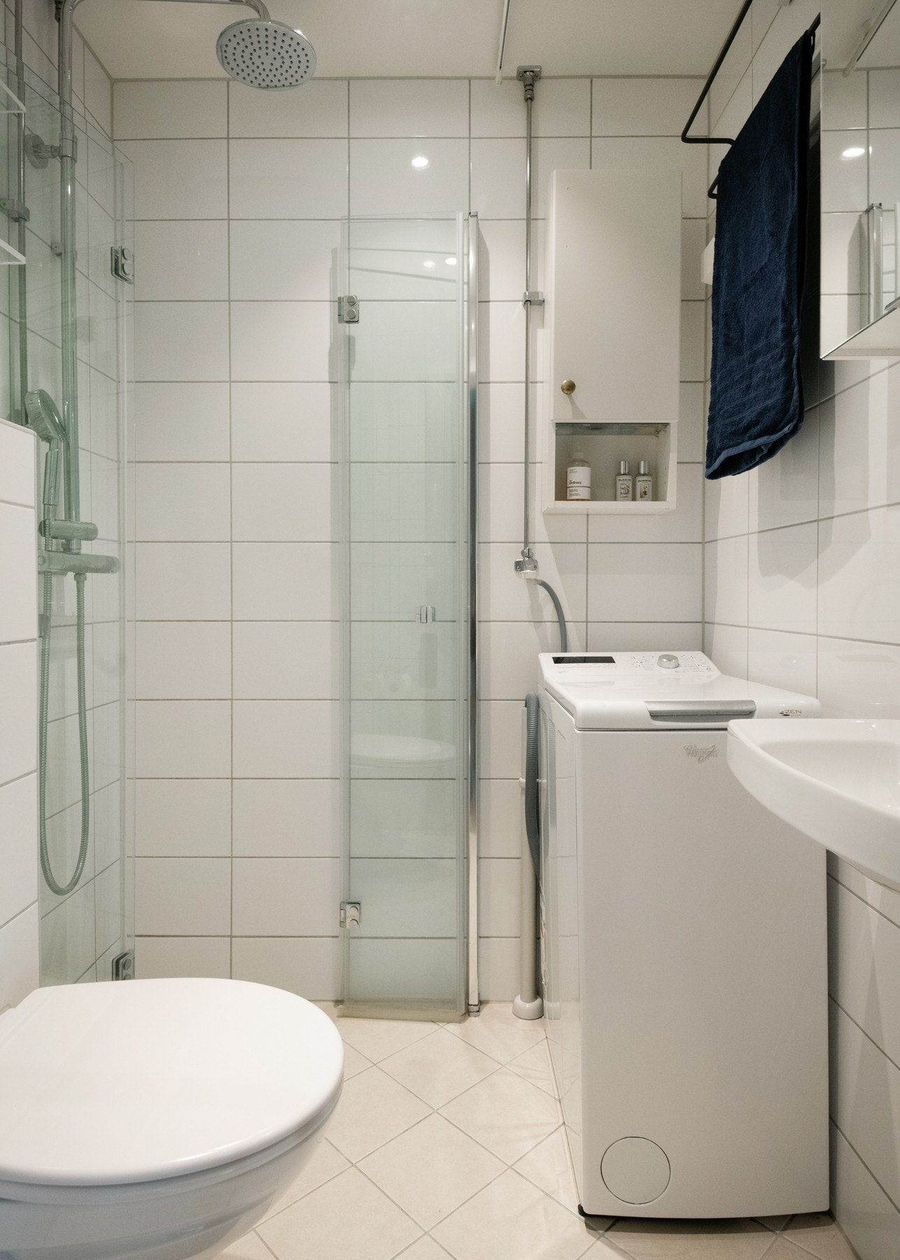 Stilrent bad som i 2018 ble oppgradert i regi av sameiet samtidig som rørsystemet ble fornyet. Galleribilde