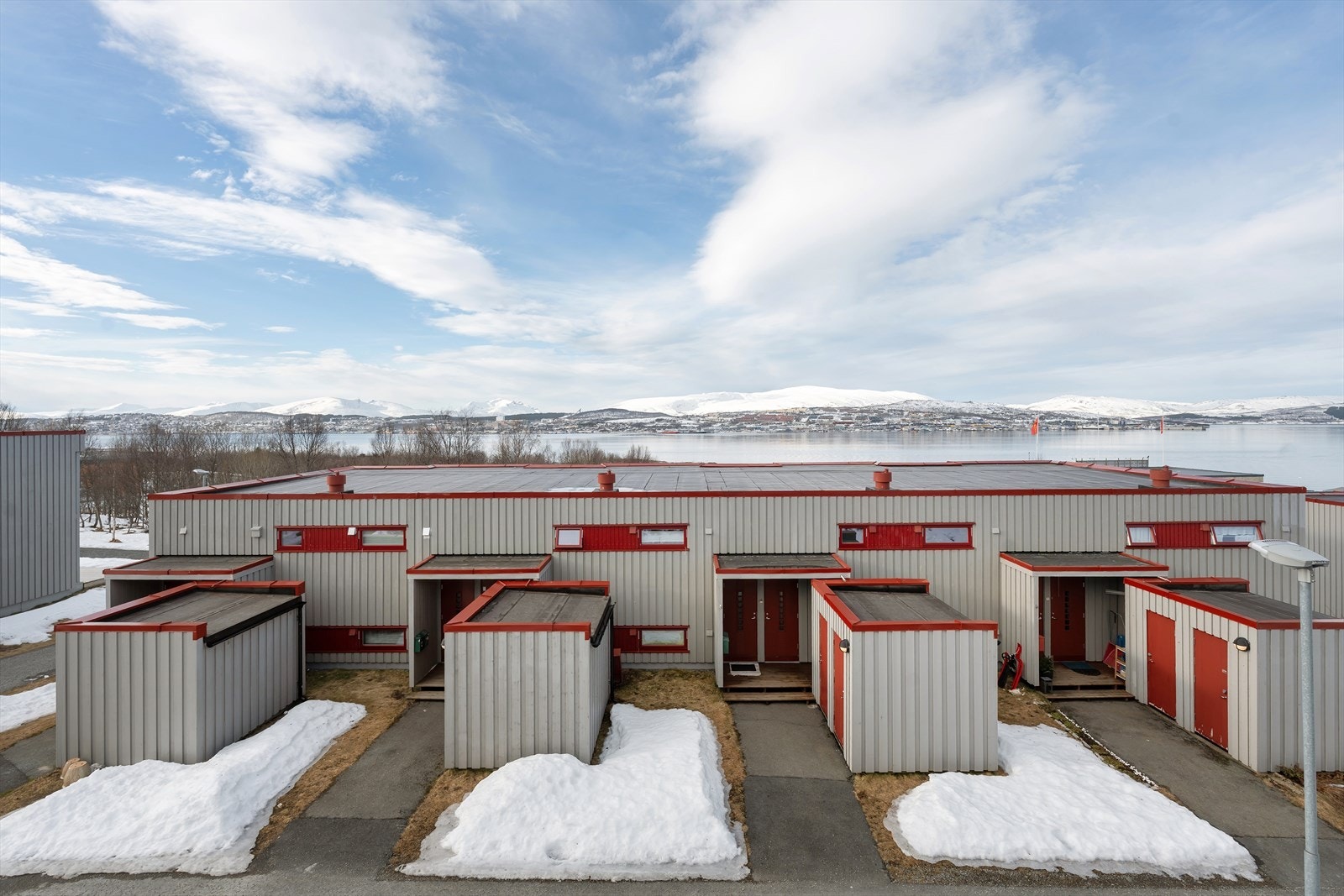 Utsikt over området, sundet, Tromsøya og Kvaløya Galleribilde