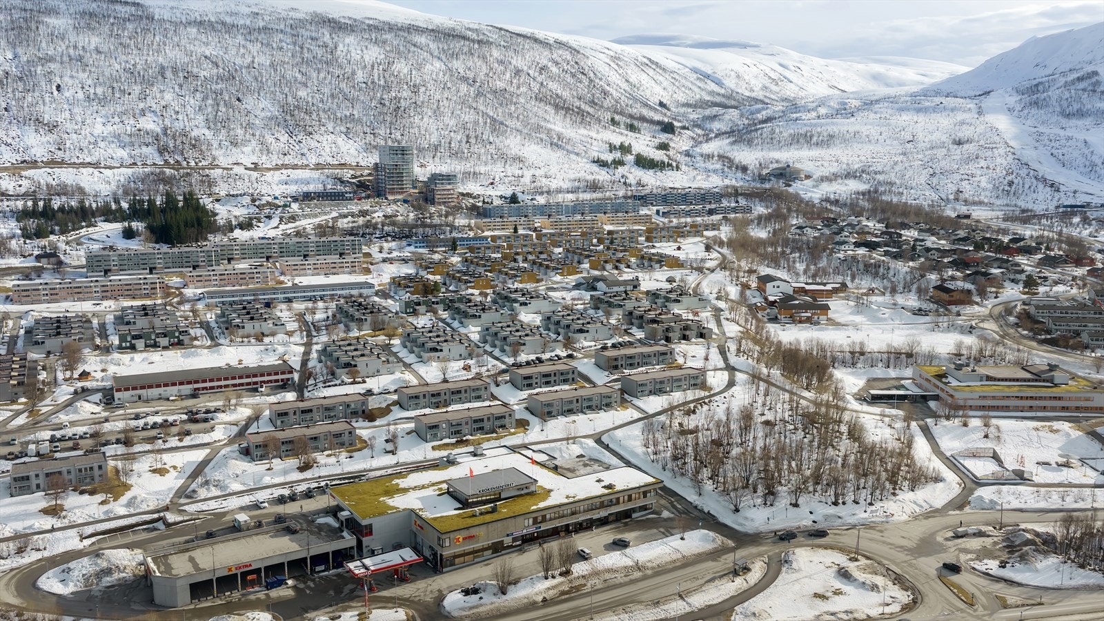 Kort veg til skoler, barnehage, busstopp, alpinanlegg m, m. Galleribilde