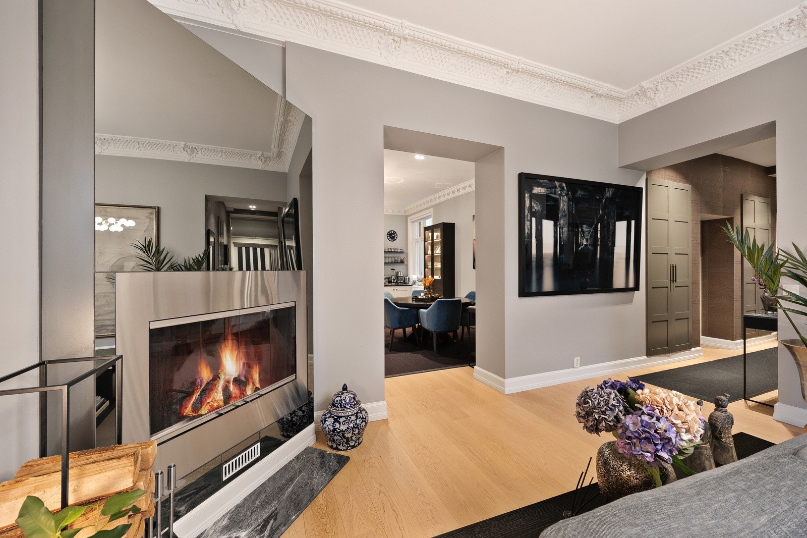 Peis i stuen Galleribilde