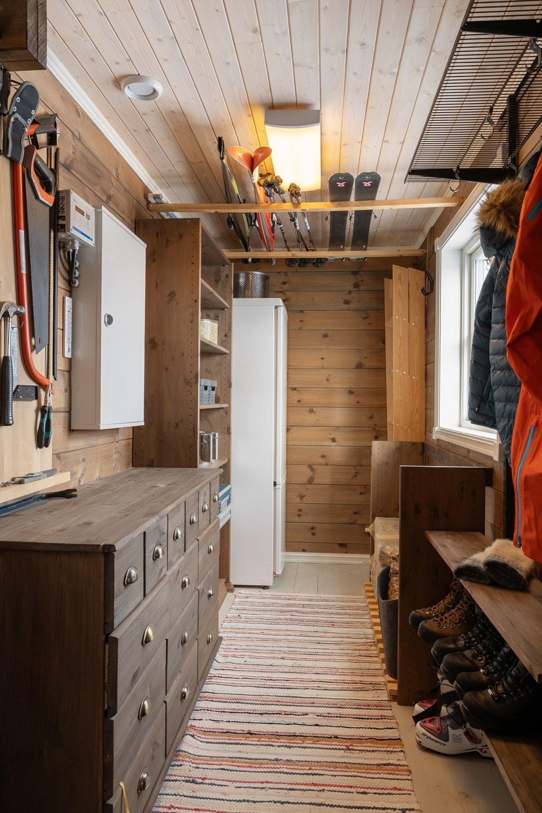 En praktisk innvendig bod gir ekstra lagringsplass for utstyr og proviant. Galleribilde