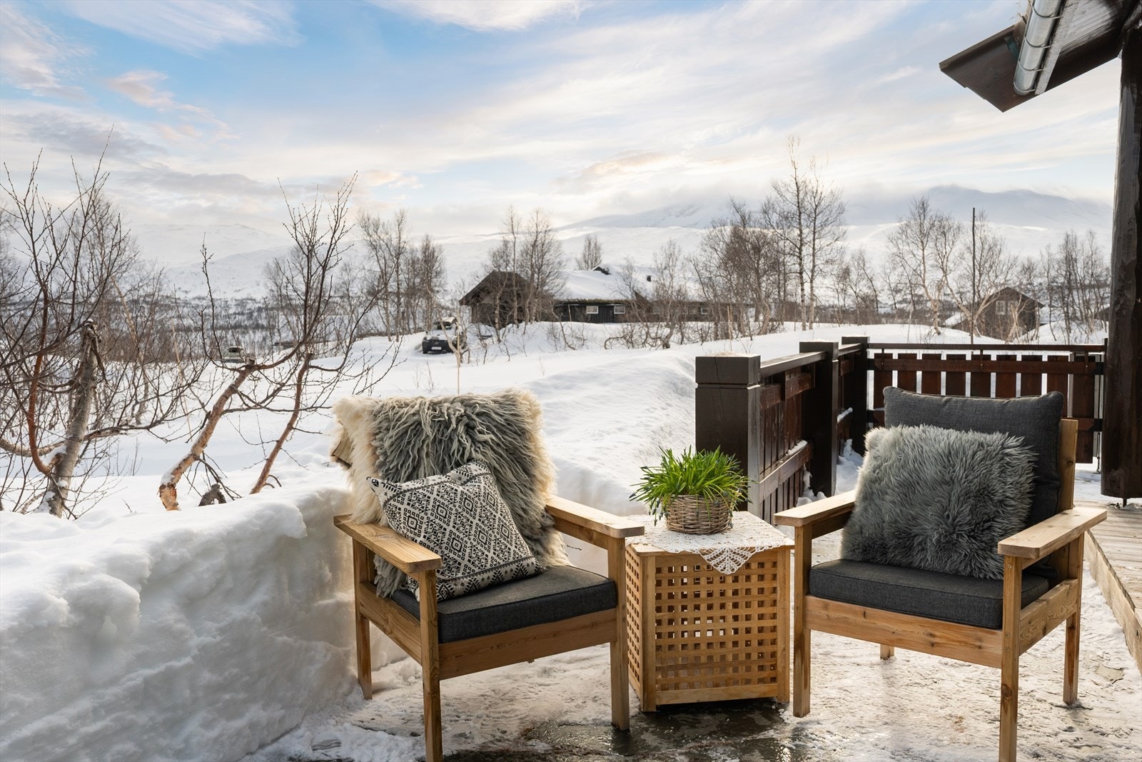 Her kan man nyte roen og den friske fjelluften. Galleribilde