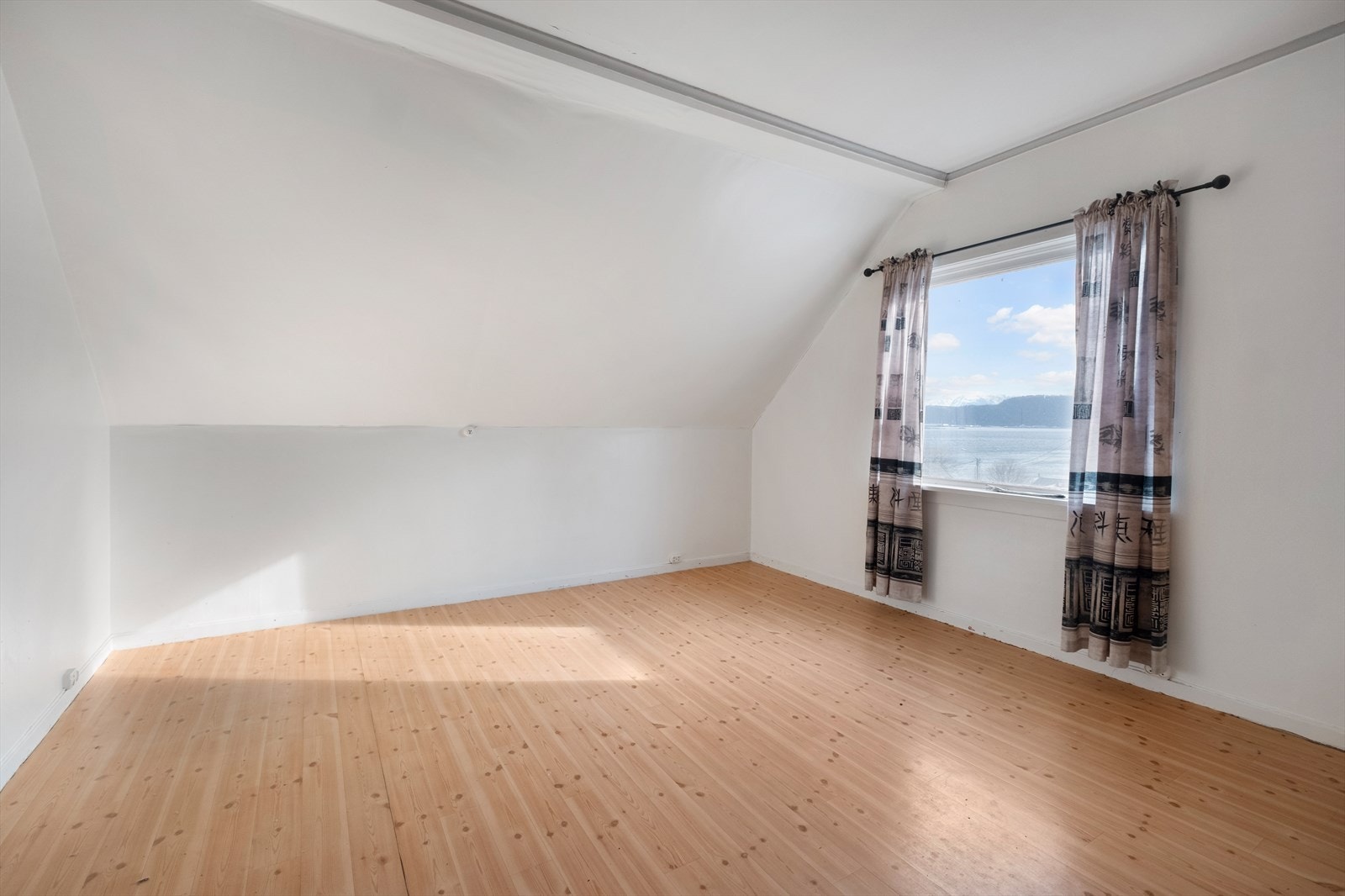 Soverom i loftsetasjen Galleribilde