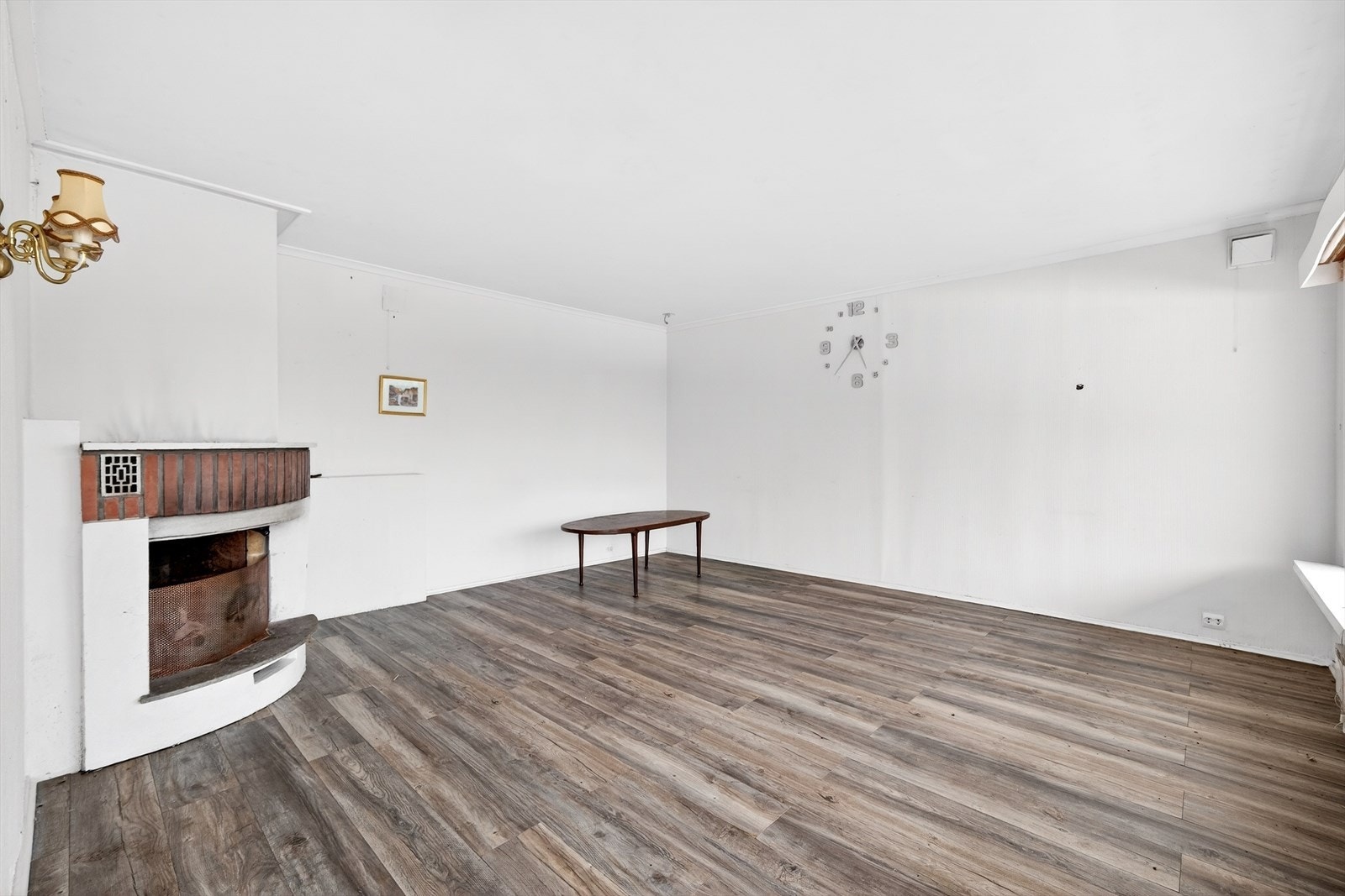 Stue med peis. Galleribilde