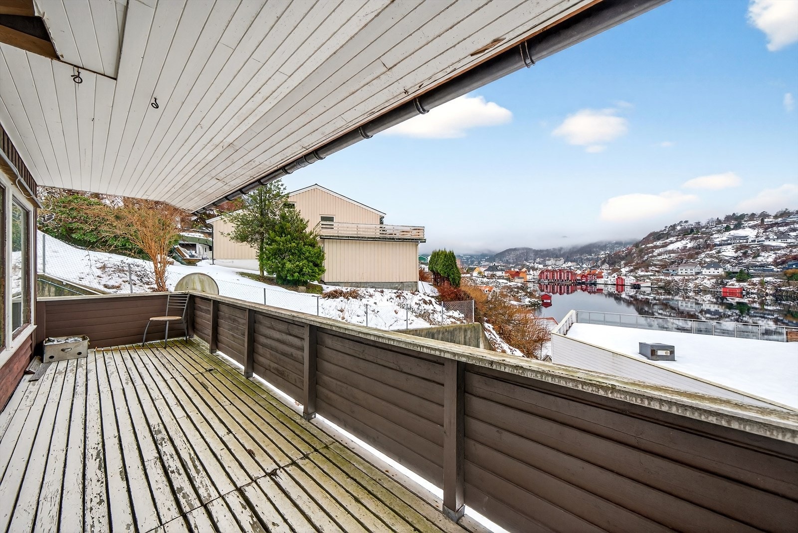 Balkong med utsikt. Galleribilde