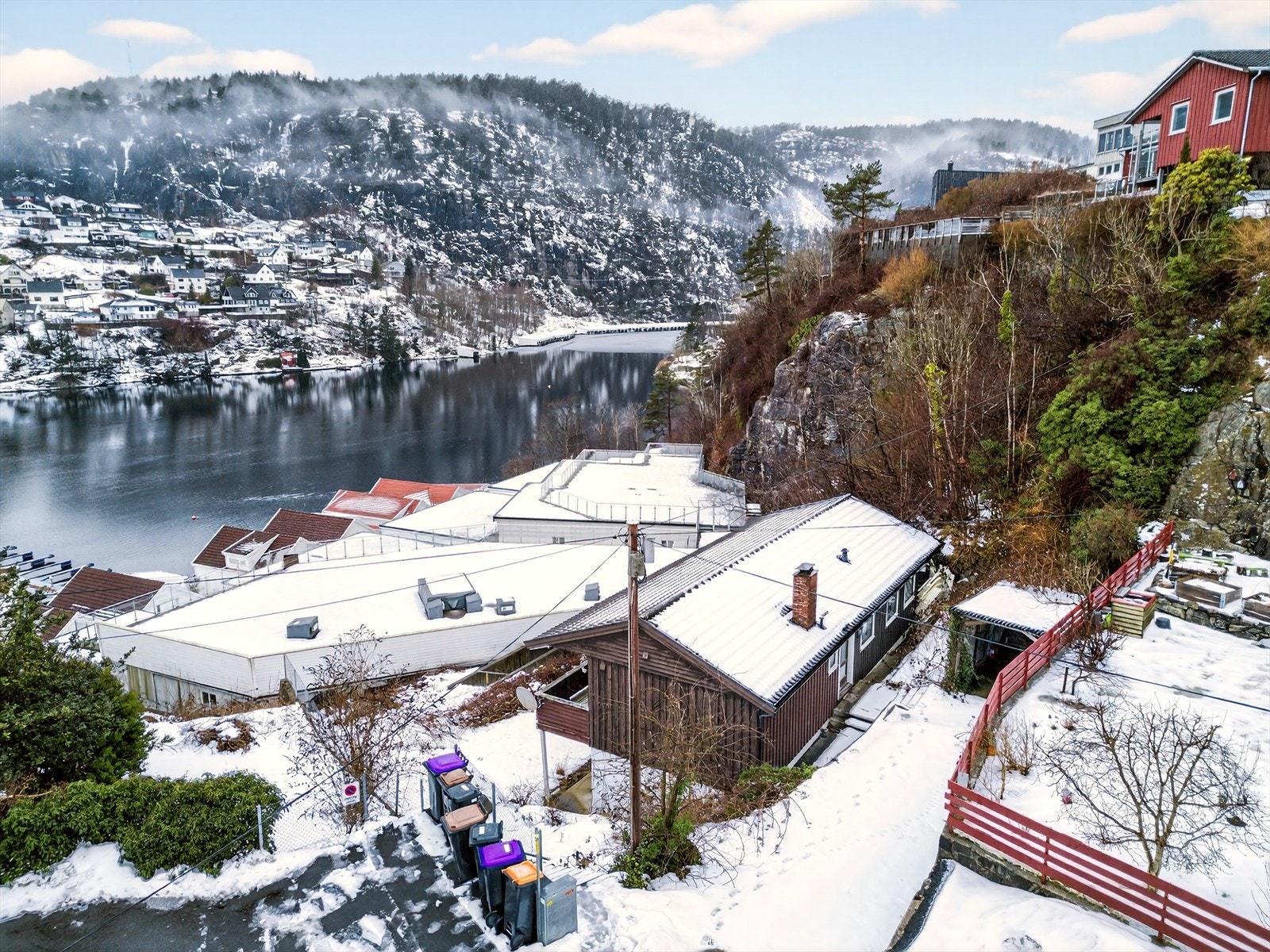 Carport og ikkjøring til denne. Galleribilde