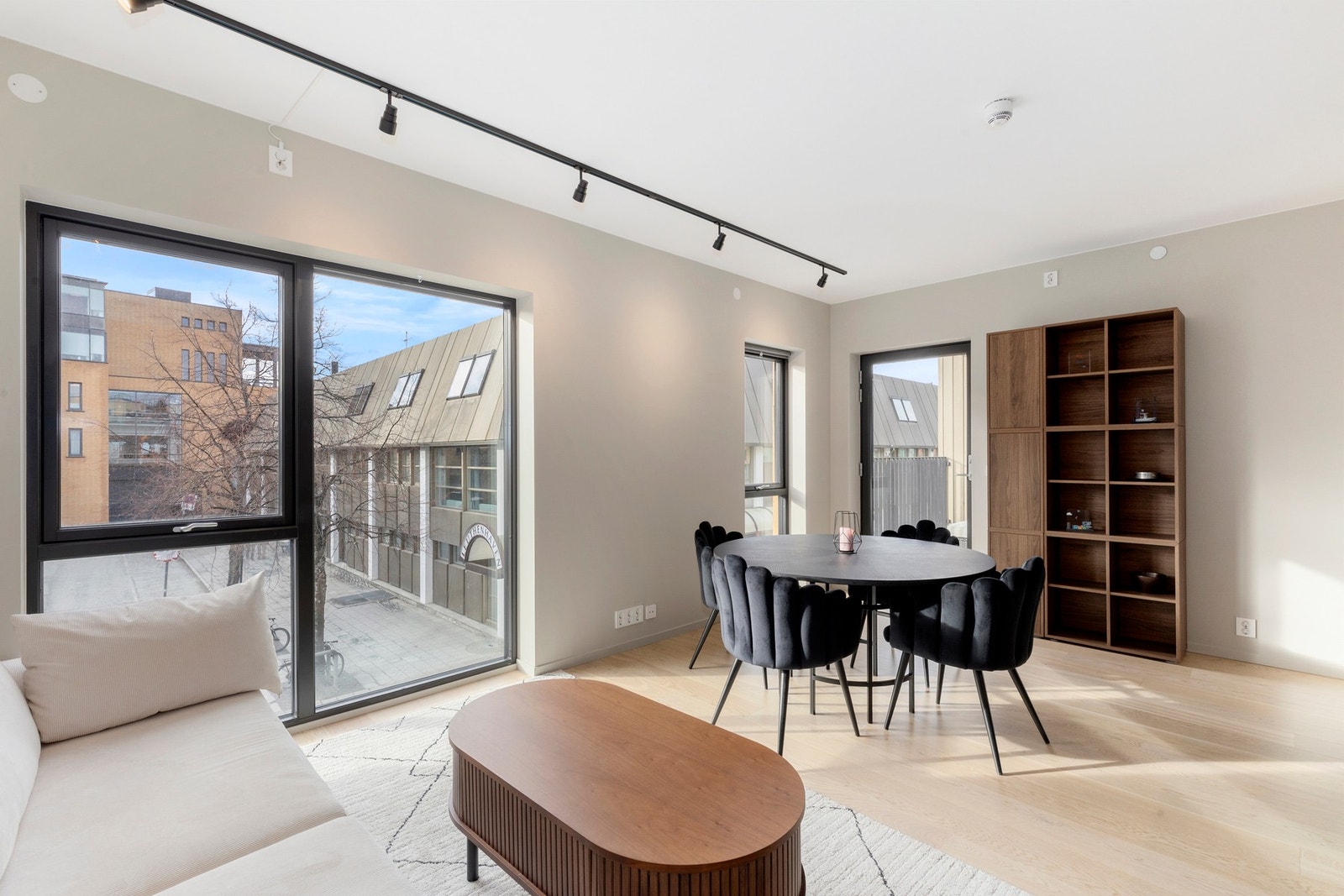 Velkommen til denne tiltalende 3-roms leiligheten i Trondheim sentrum. Galleribilde