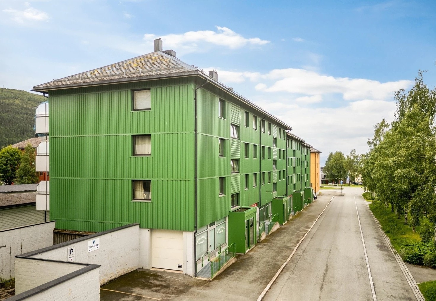 Leiligheten har inngang B på avbildet fasade. Galleribilde