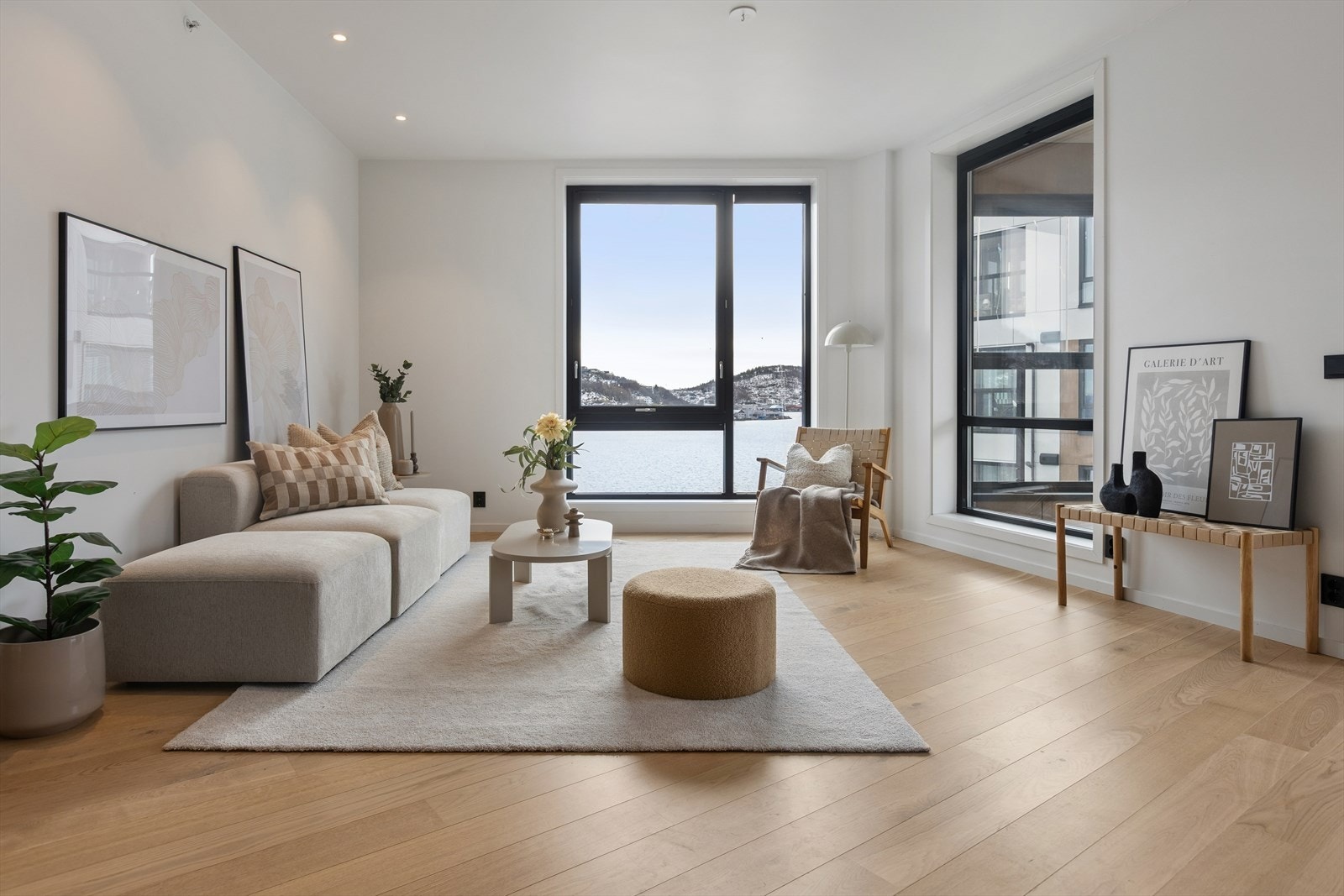 Velkommen til Larsneset 10 - En moderne og innbydende 3-roms andelsleilighet fra 2023. Galleribilde