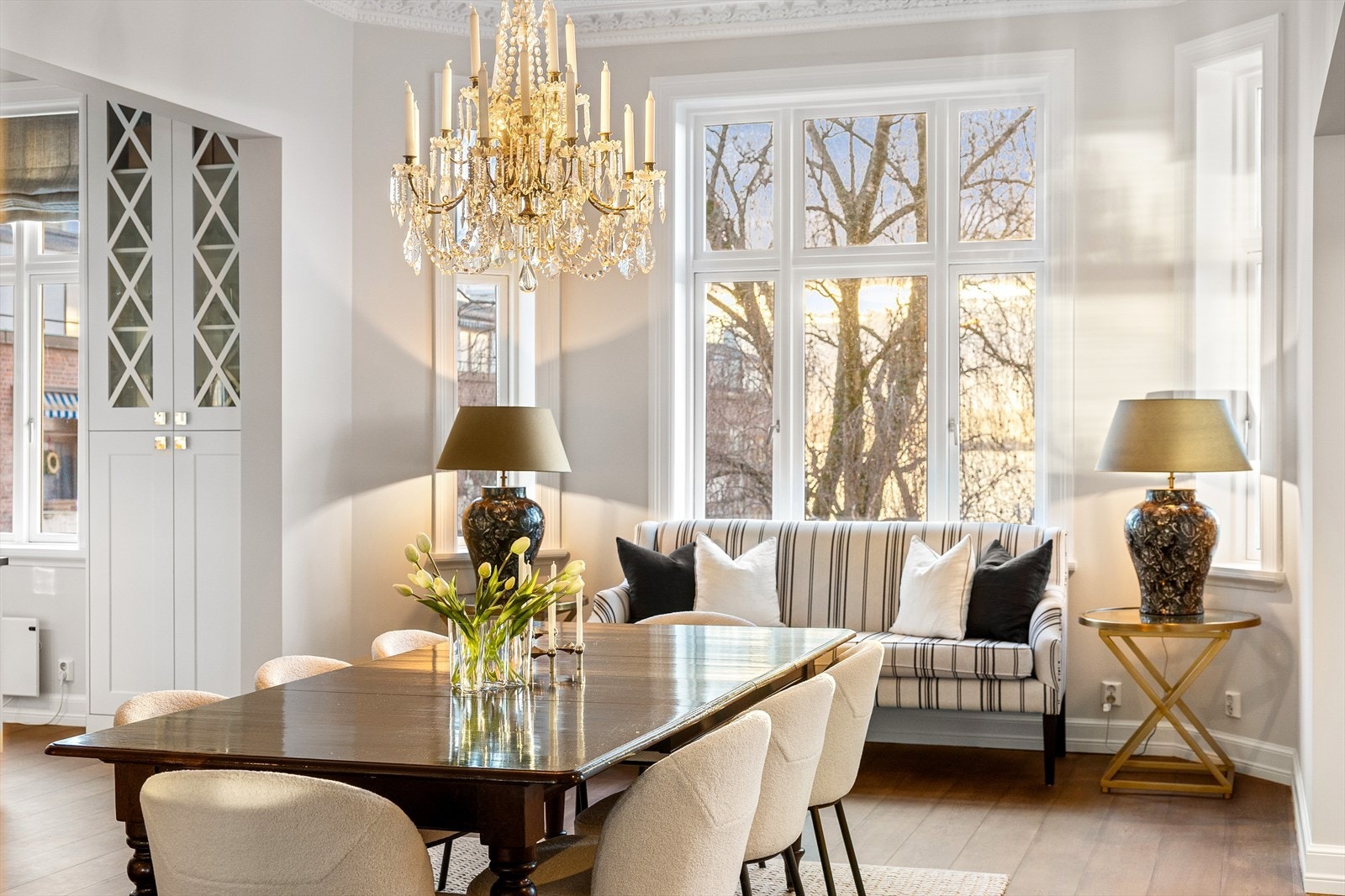 I spisestuen er det også et pipeløp som ble rehabilitert i 2014. Galleribilde