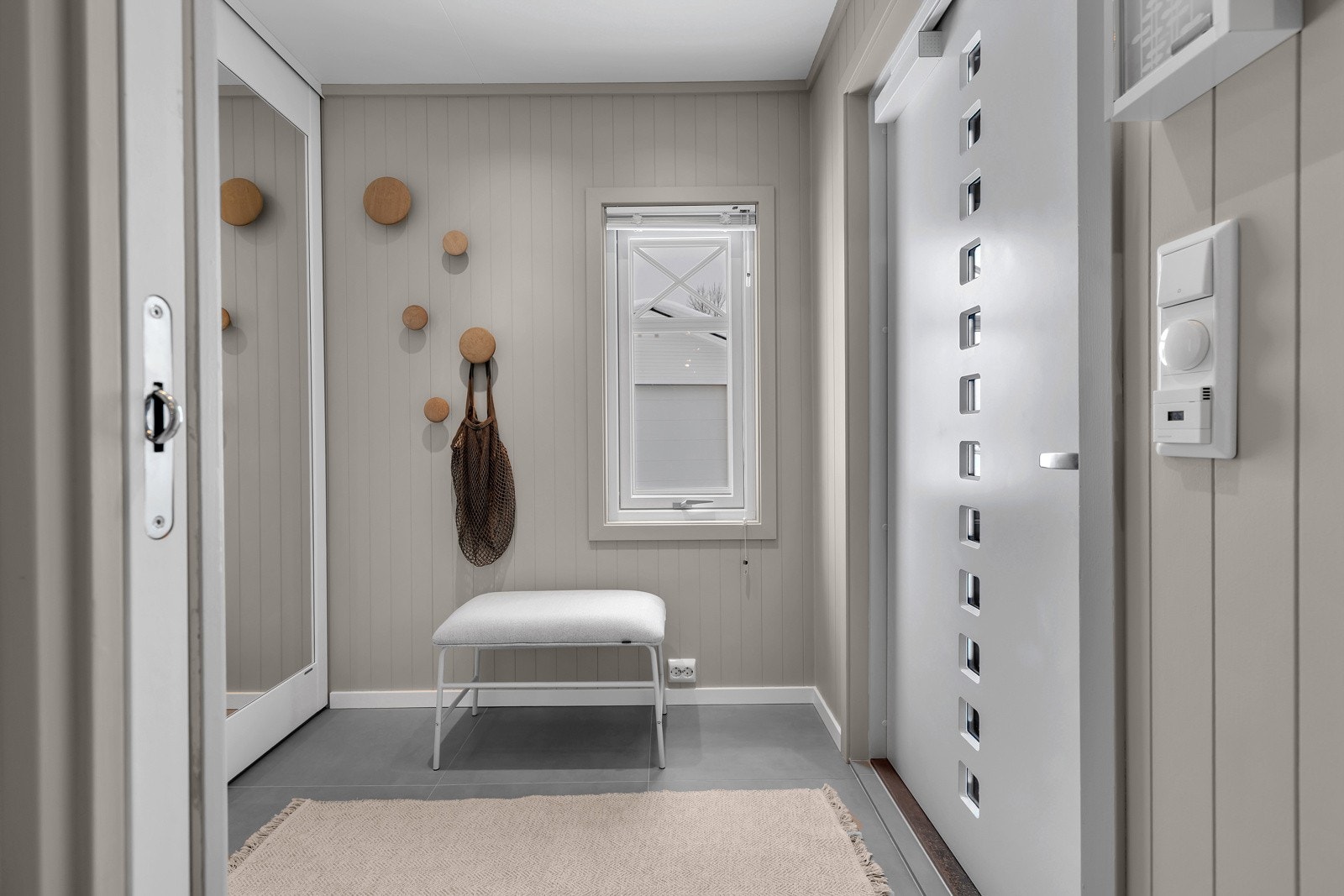 Velkommen inn! Det første som møter deg er dette fine inngangspartiet Galleribilde