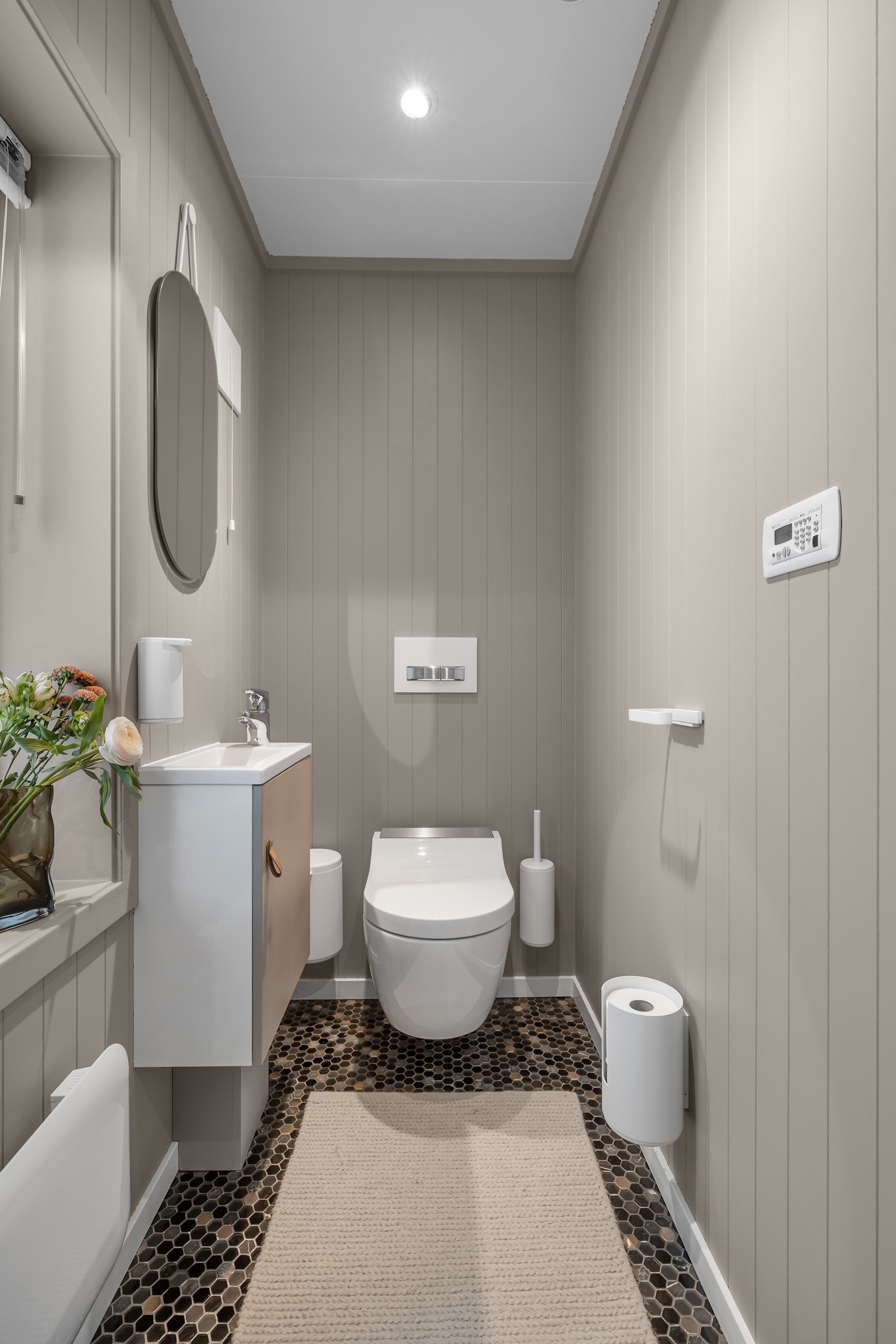 Med adkomst fra gangen finner du et praktisk WC Galleribilde