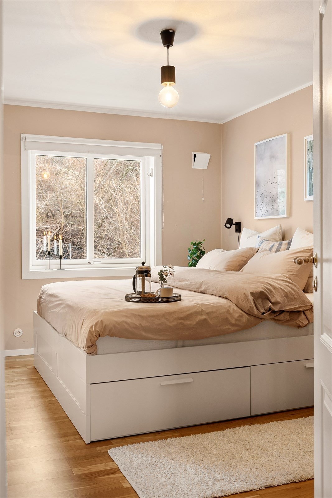 De rolige fargetonene skaper en behagelig og harmonisk atmosfære. Galleribilde