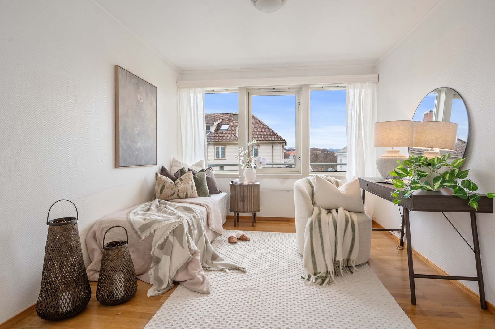 Soverom 2 er på 11,4 kvm med god plass til dobbeltseng og ønsket innredning. Galleribilde