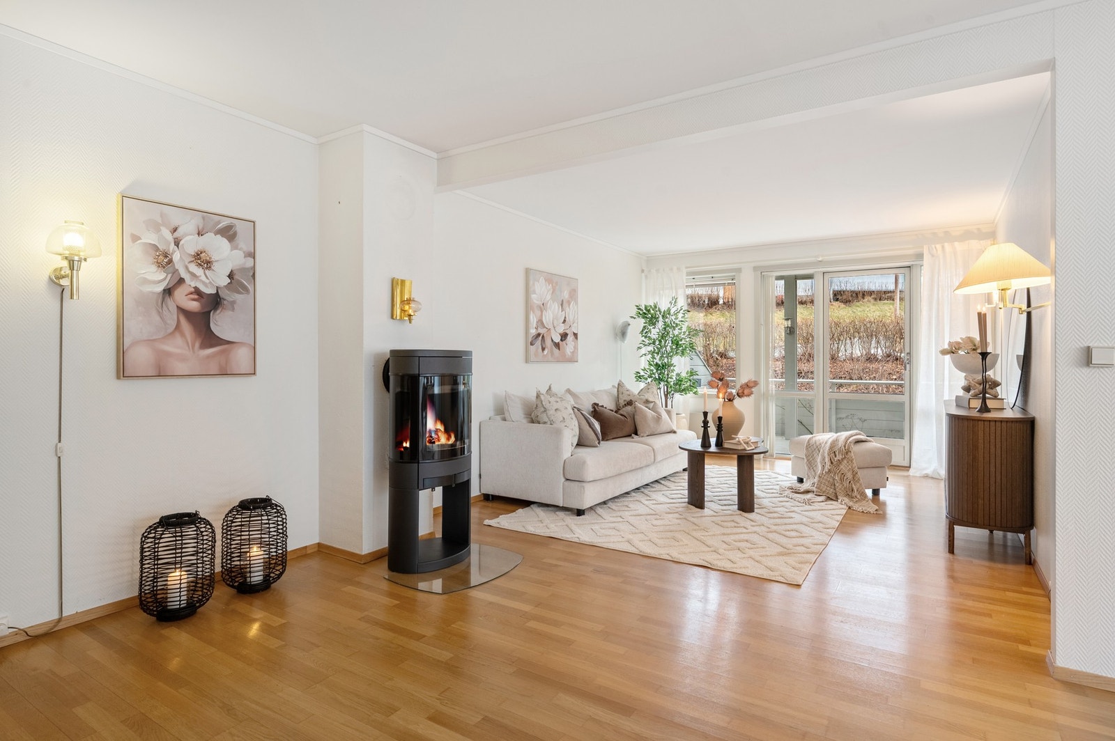 Her får du en svært romslig 3-roms på 83 kvm (BRA-i) med gode romløsninger som er lett å innrede. Galleribilde