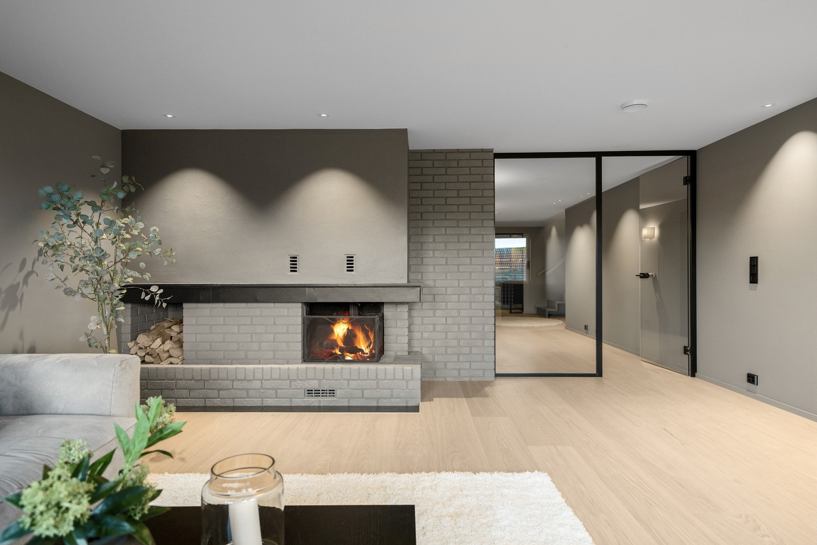 Kjellerstue. Galleribilde