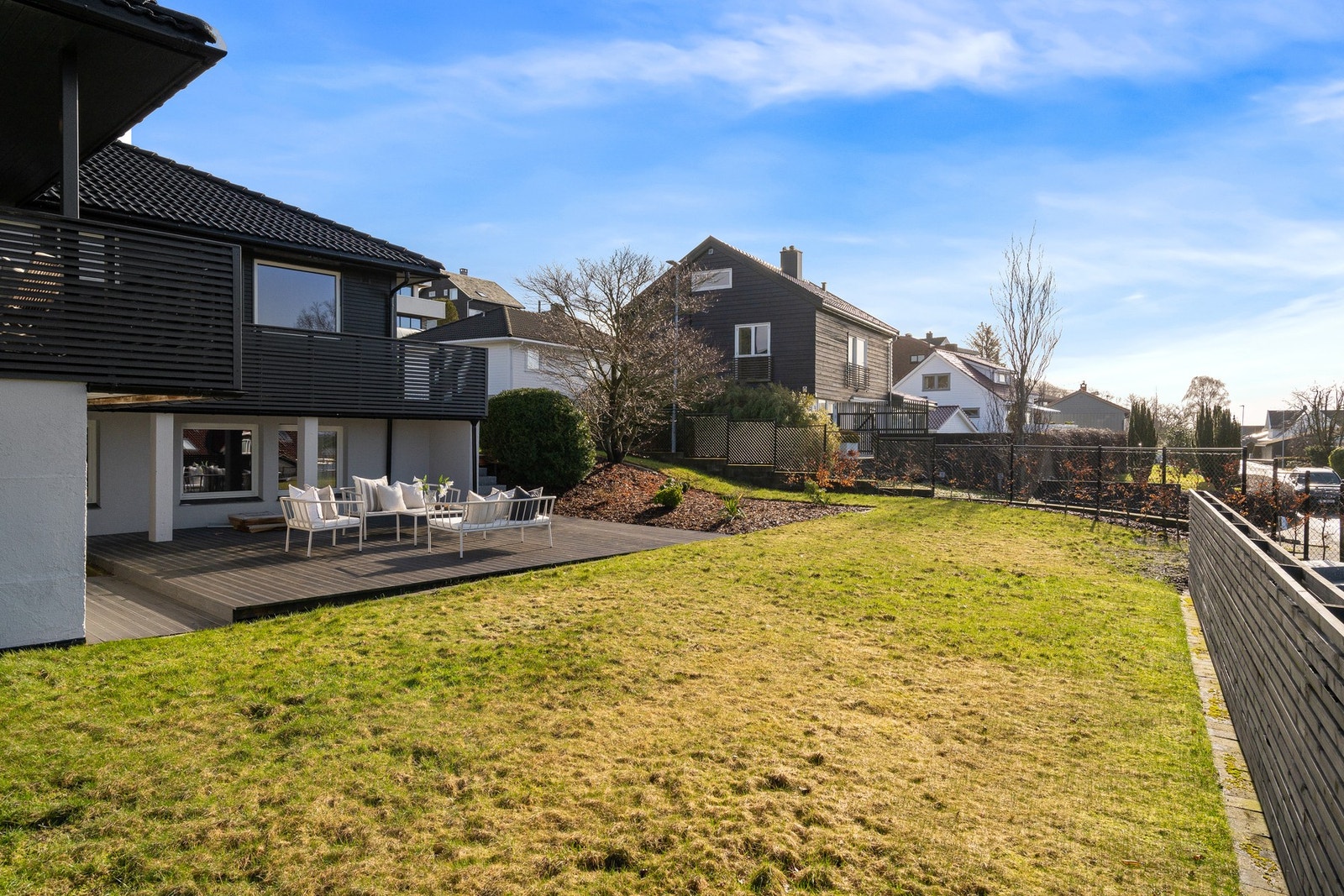 Uteområde. Galleribilde