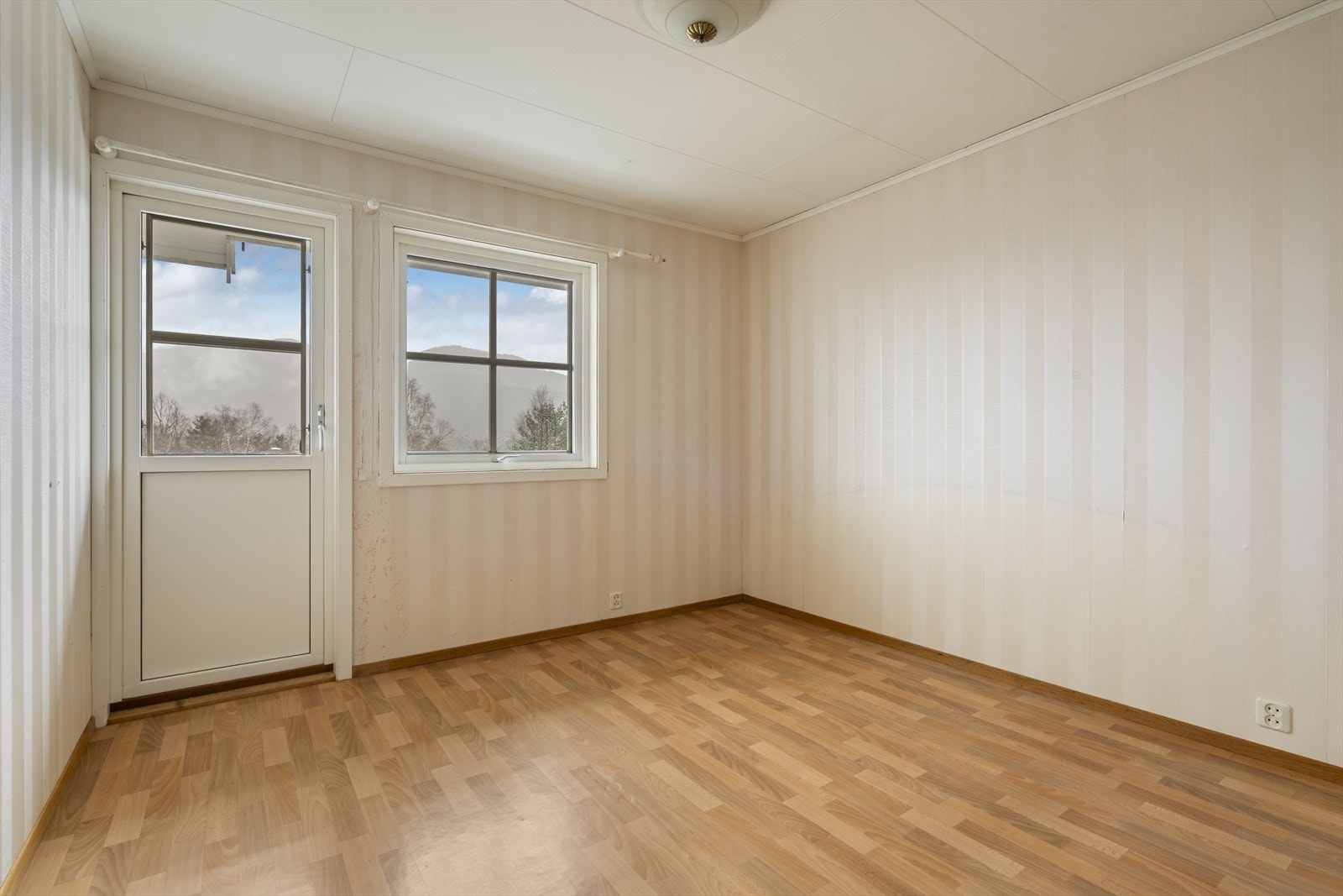 Hovedsoverom med utgang til luftebalkong. Galleribilde