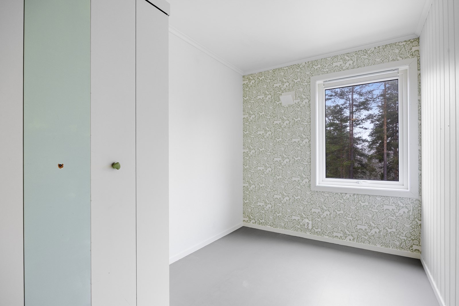 Begge de andre soverommene har også garderobeløsninger. Galleribilde